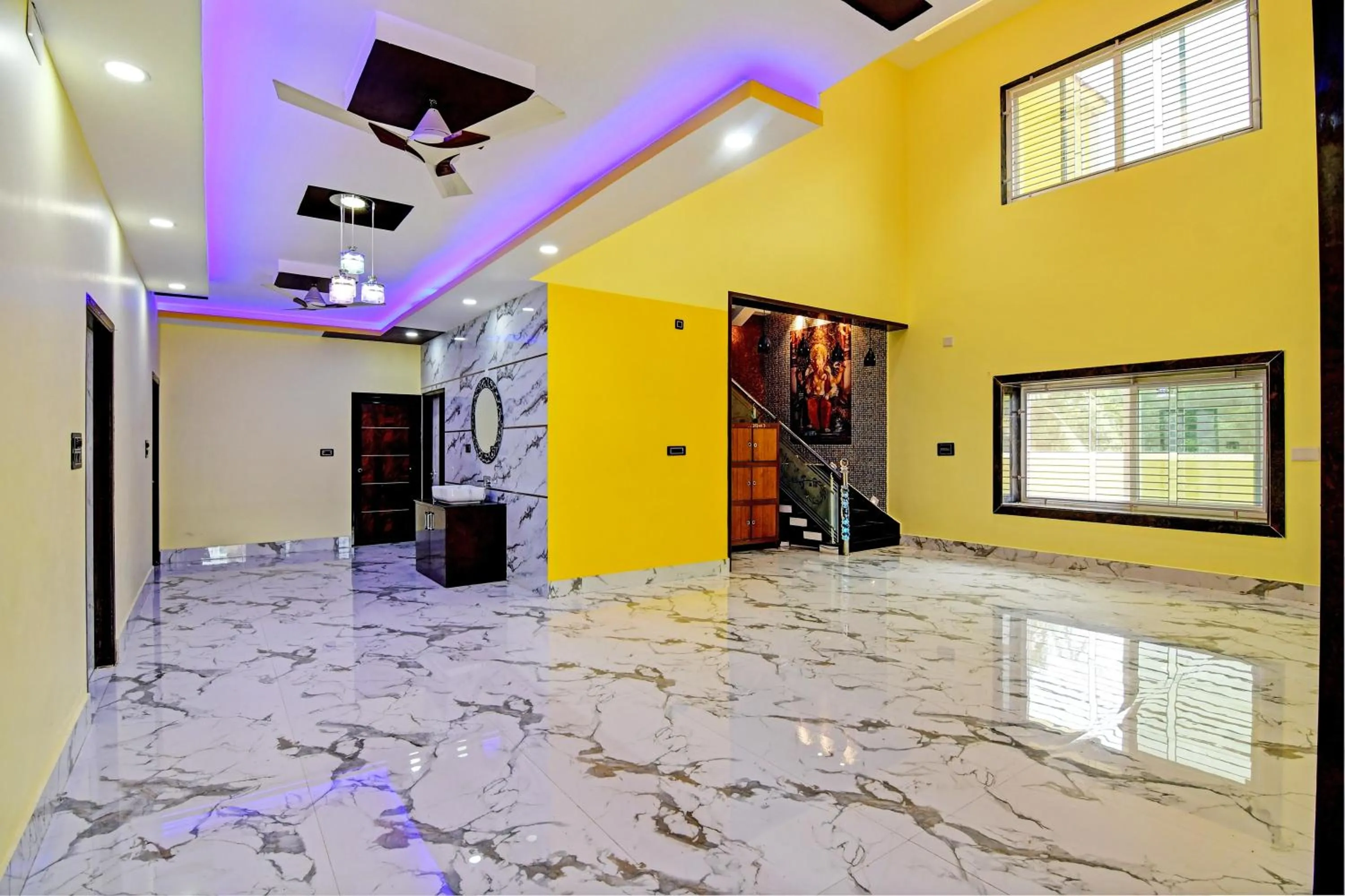 Lobby or reception in Hotel O SRI SAI PALACE