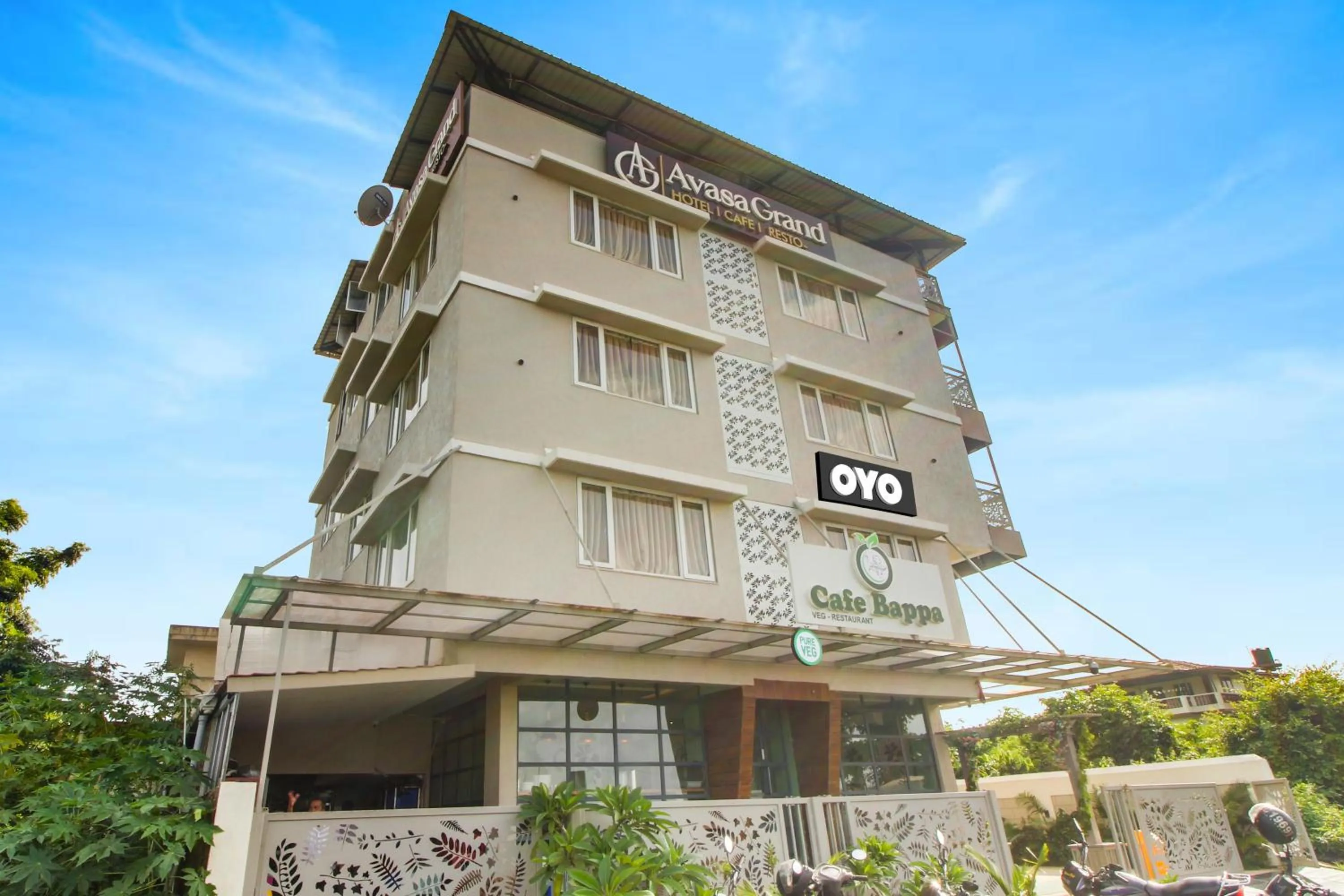 Facade/entrance in Collection O Avasa Grand