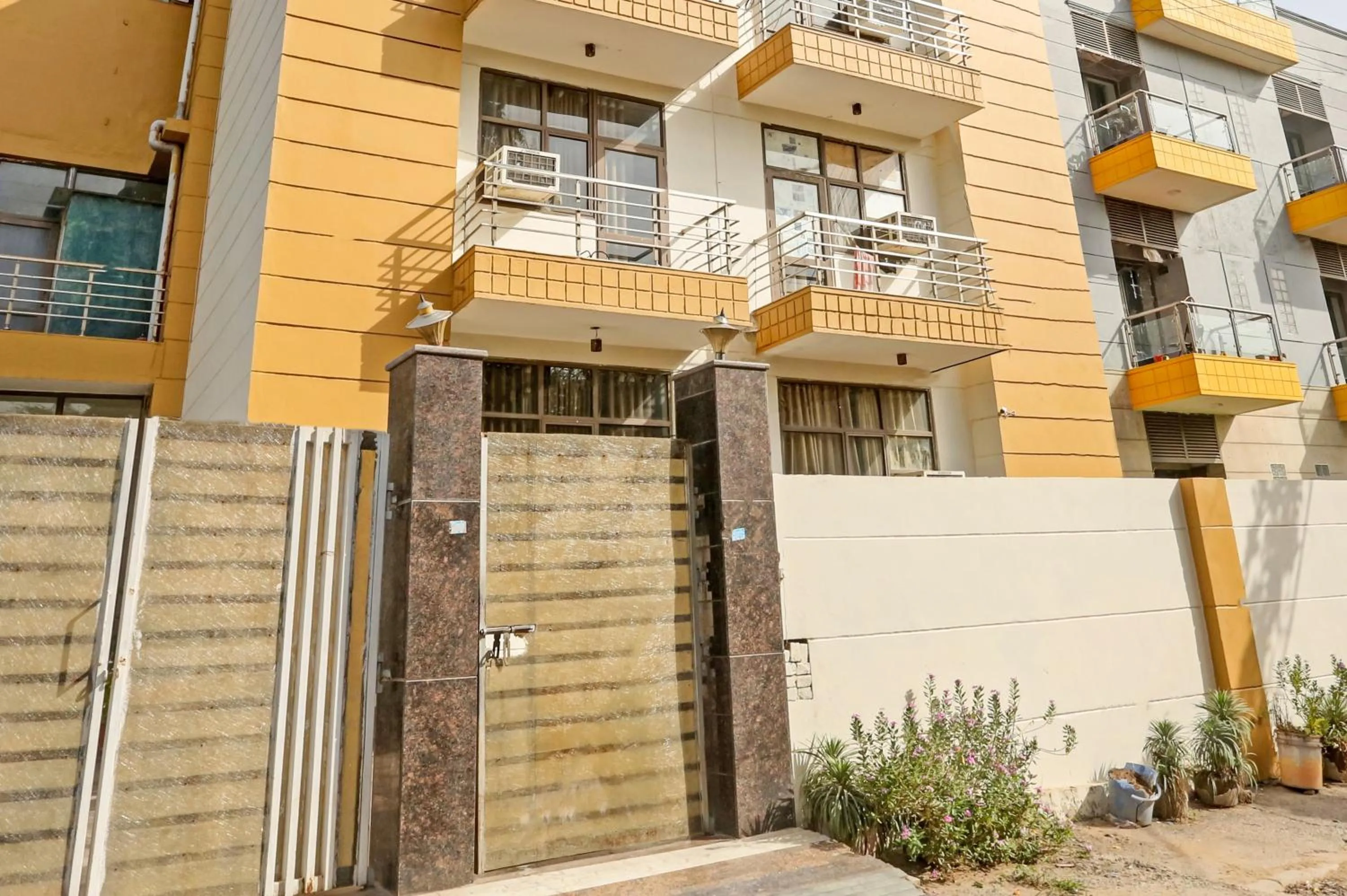Facade/entrance, Property Building in OYO Flagship Hotel Moonlight