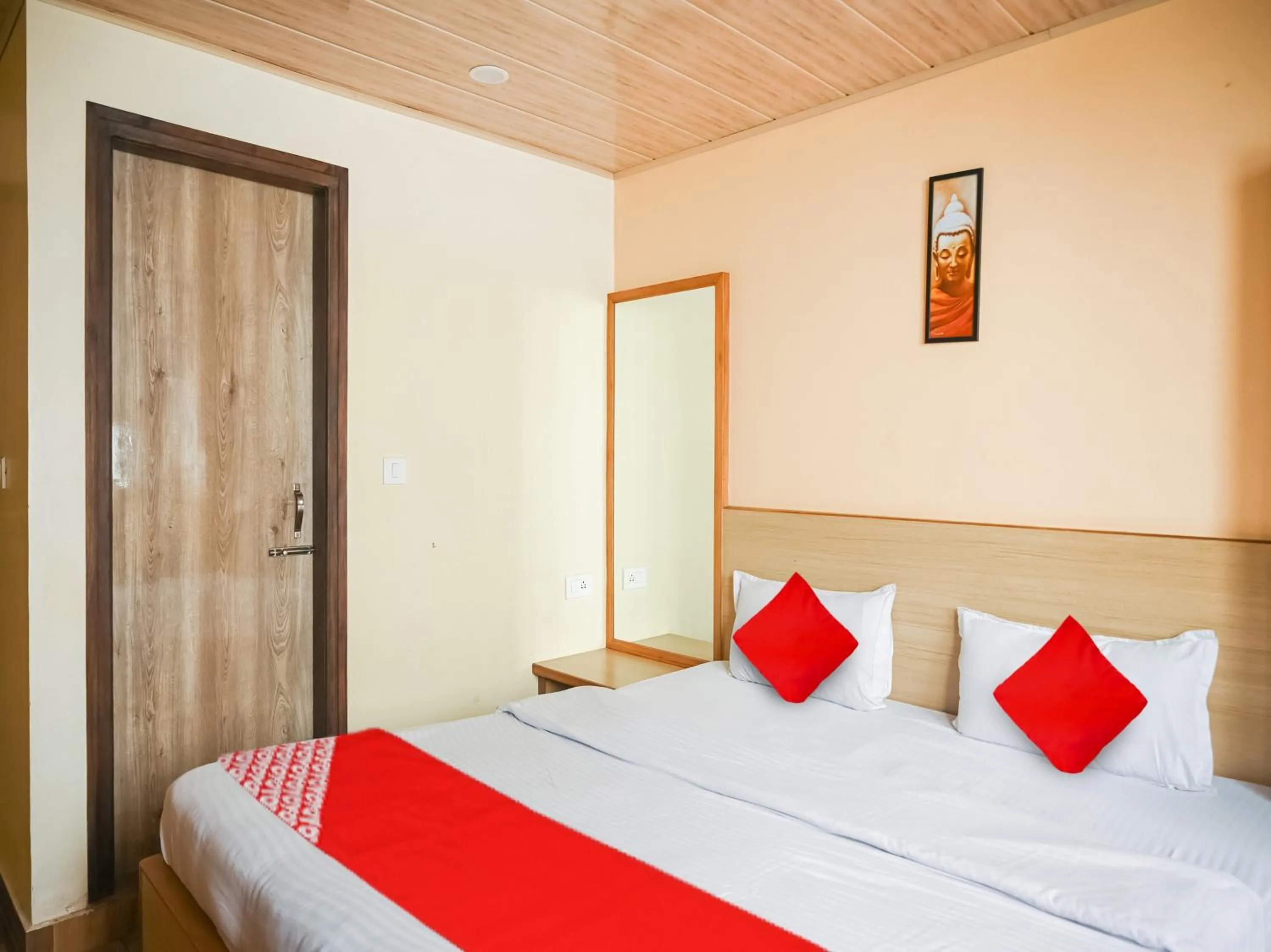 Bedroom in Collection O Kanchanjangha Darshan