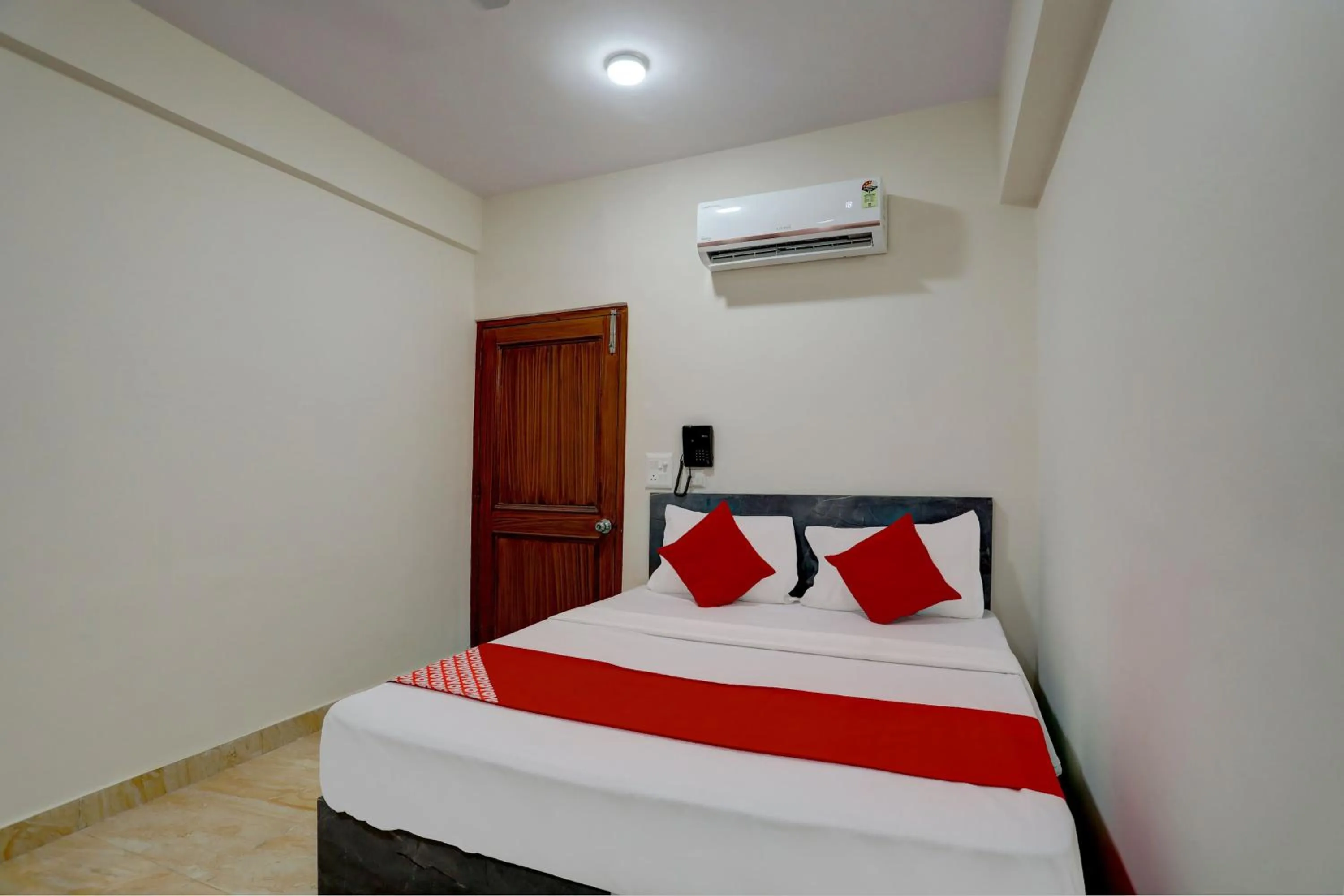 Bedroom in Hotel O Stay Star