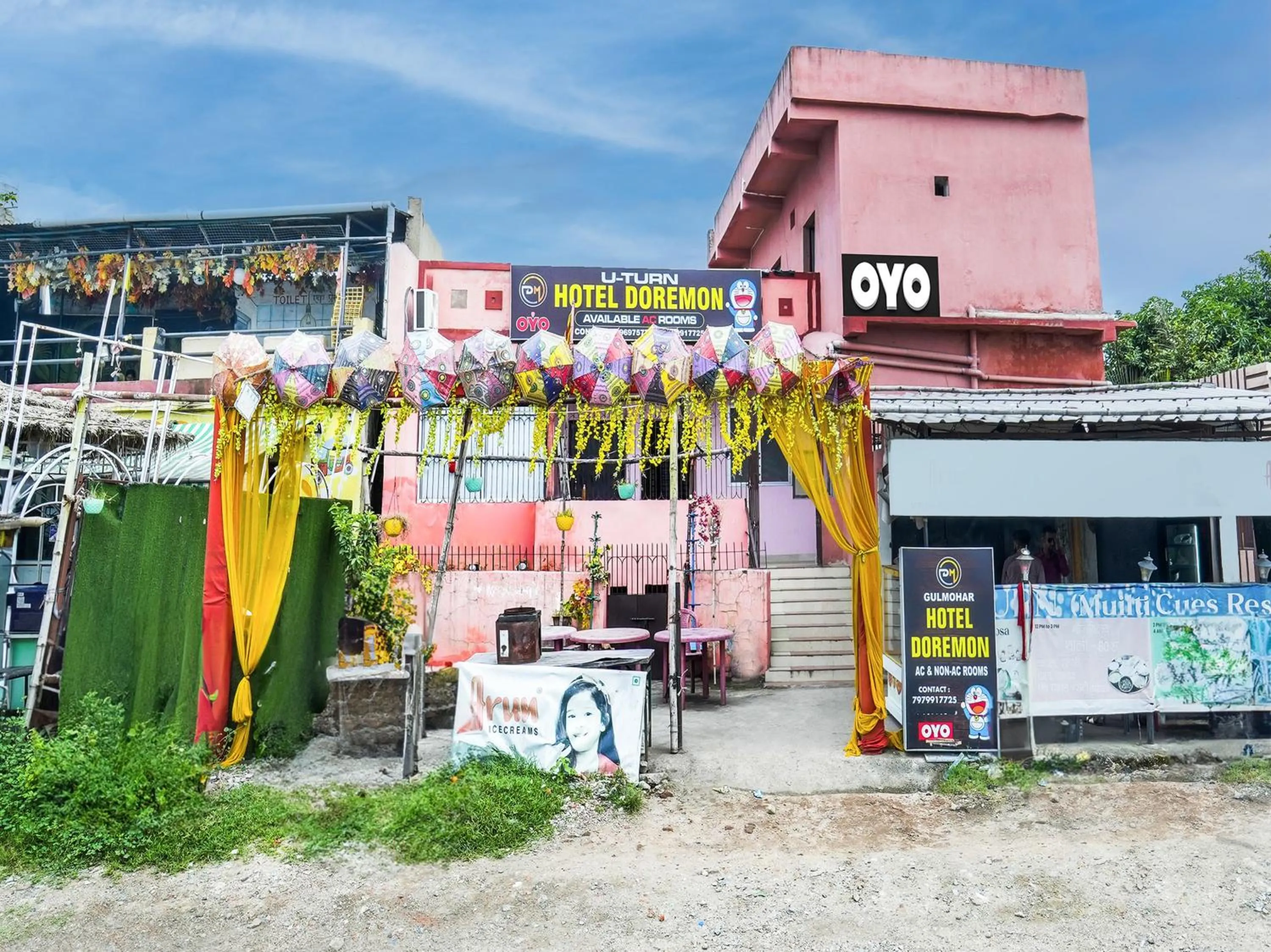 Facade/entrance in Hotel O Doremon
