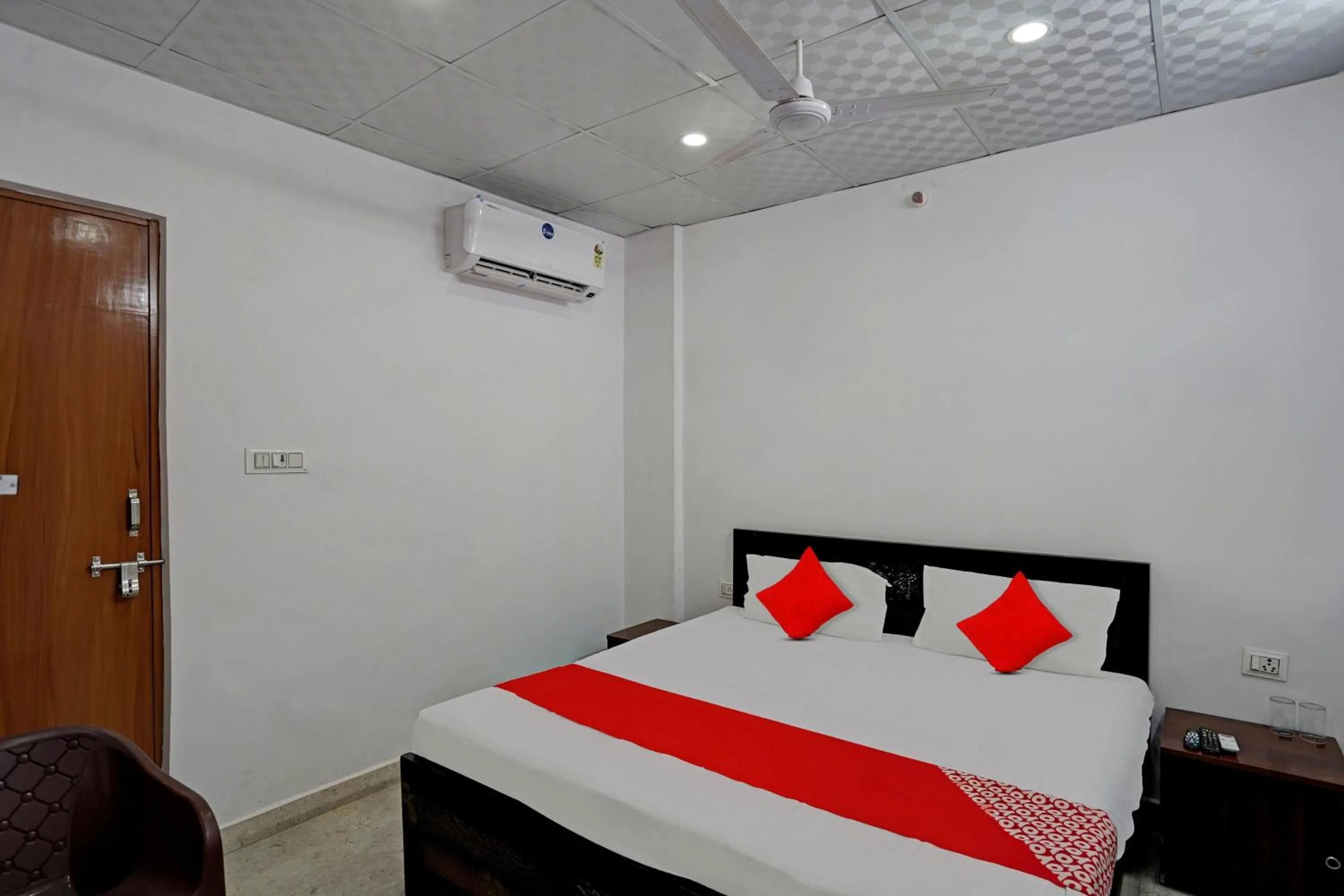 Bedroom, Bed in Hotel O Flagship Zion Hotel And Party Place