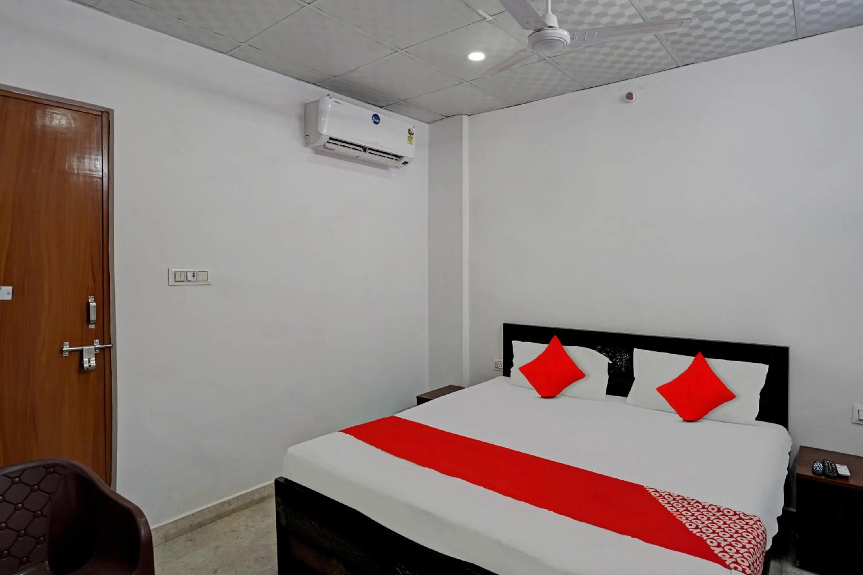 Bedroom, Bed in Hotel O Flagship Zion Hotel And Party Place