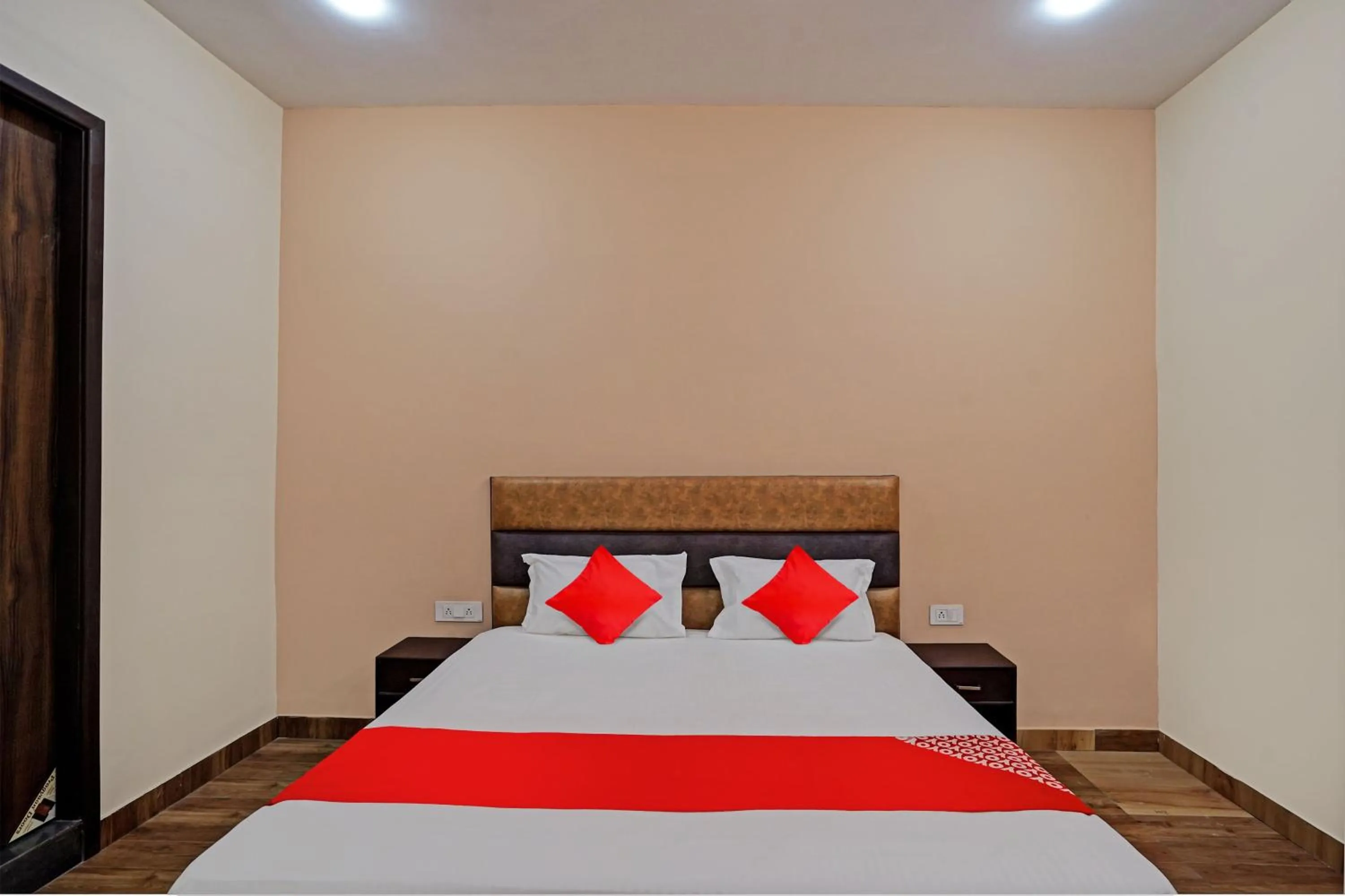 Bedroom, Bed in Hotel O Flagship Hotel Lotus Highway Inn