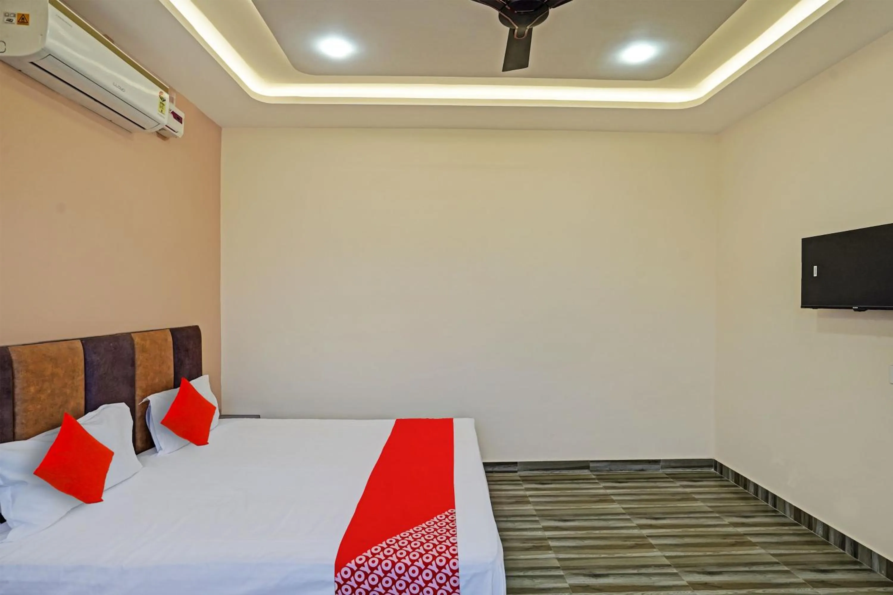 Bedroom, Bed in Hotel O Flagship Hotel Lotus Highway Inn