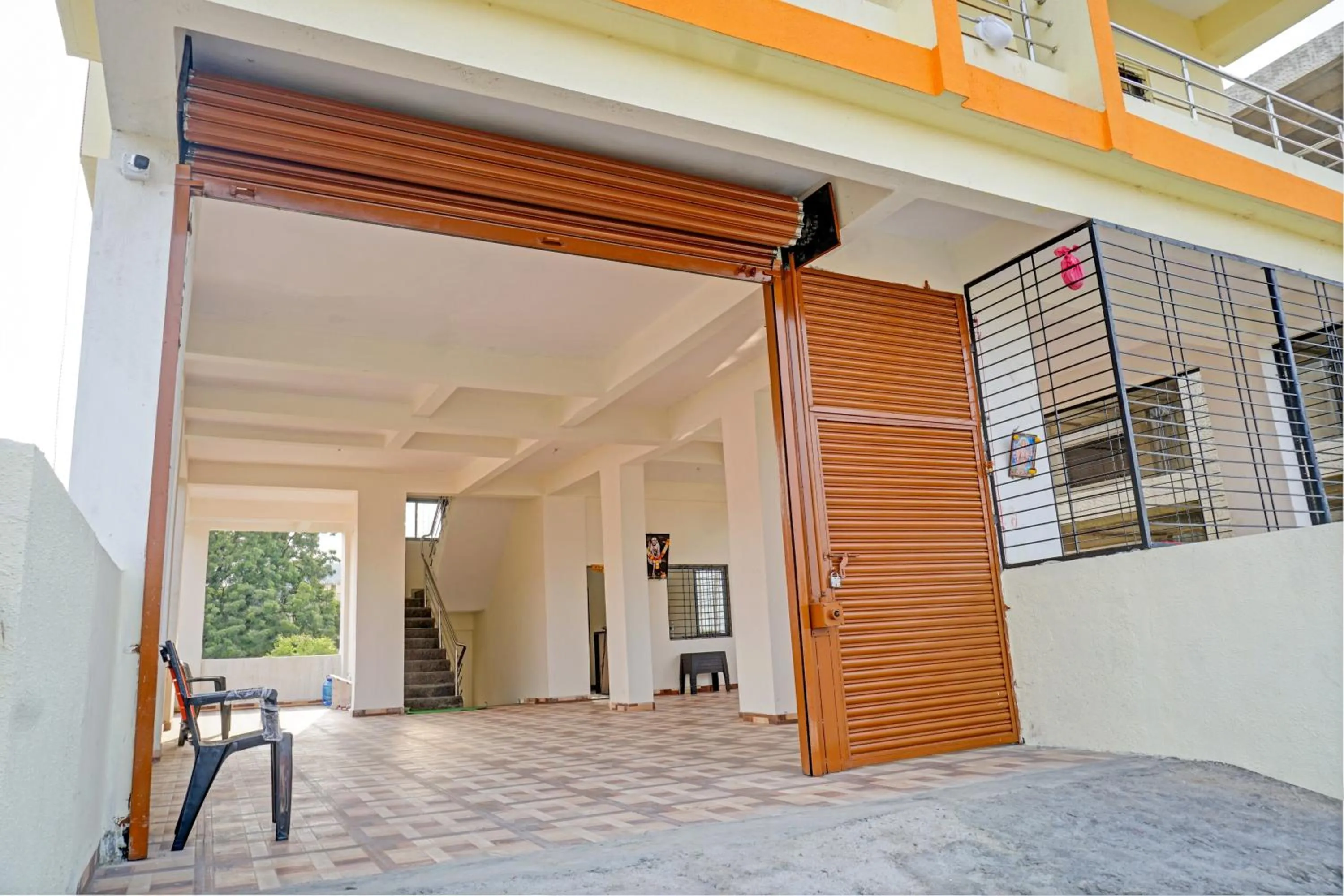 Facade/entrance in OYO Flagship Sai Balaji Lodge