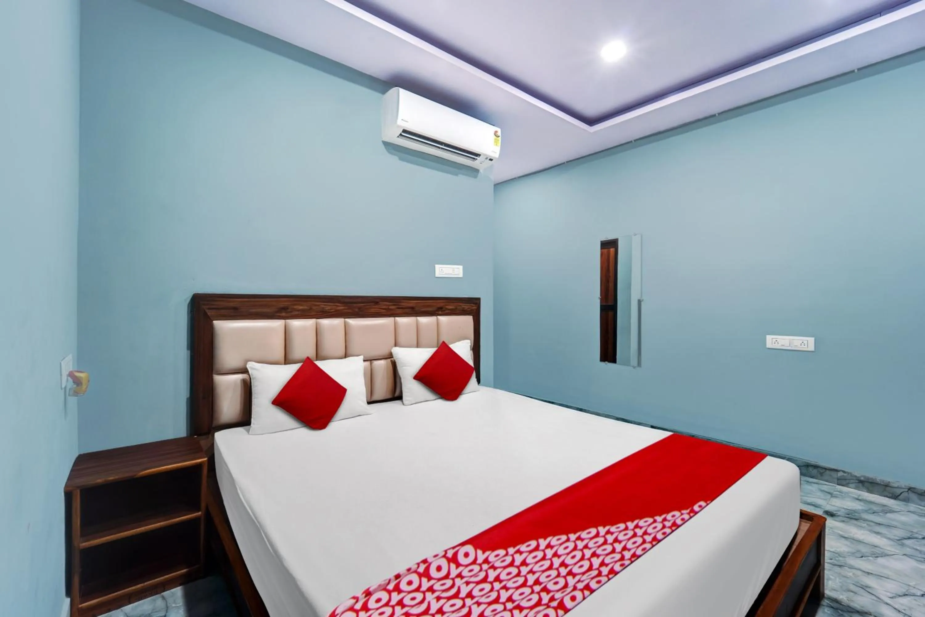 Bedroom, Bed in Hotel O Snug Inn