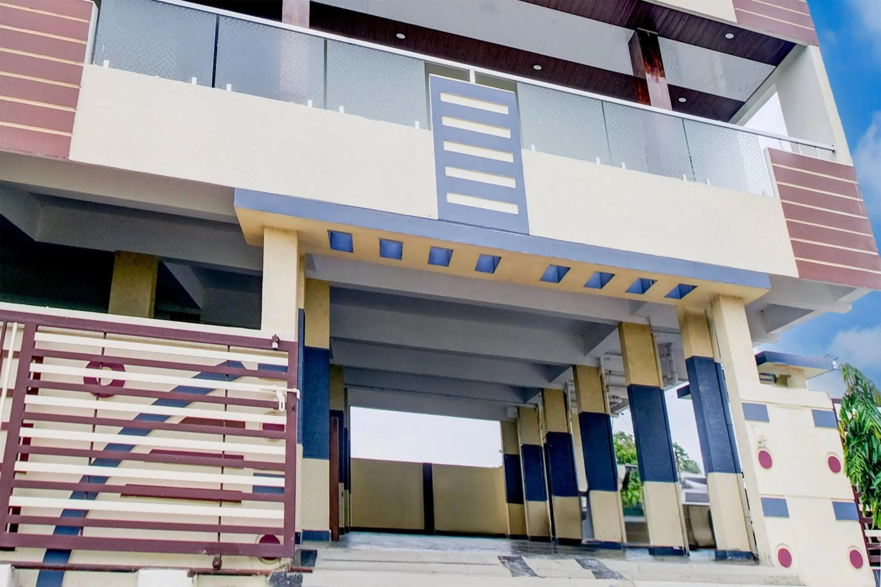 Facade/entrance in Super Hotel O Ramavarapadu Near PVR Icon