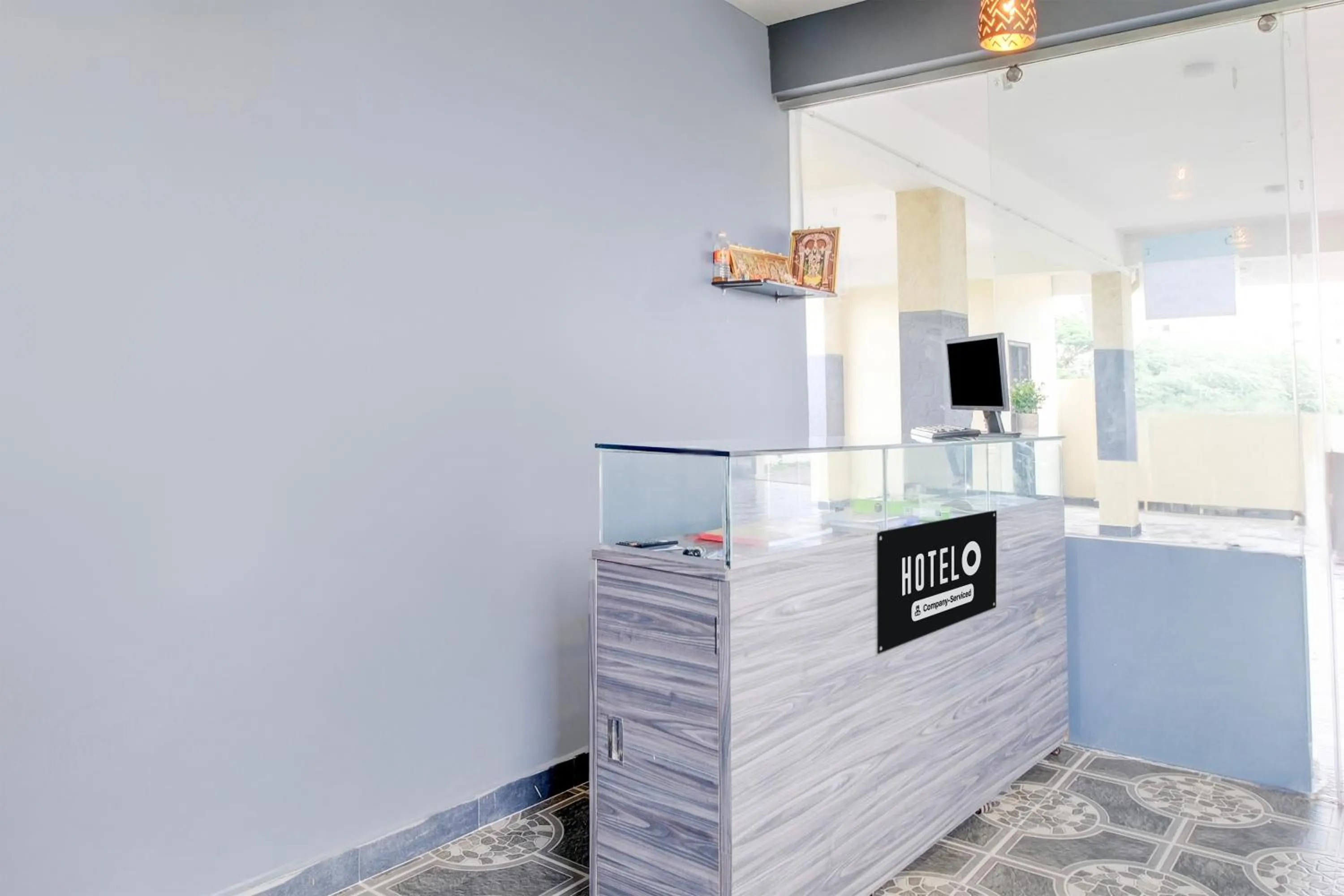 Lobby or reception in Super Hotel O Ramavarapadu Near PVR Icon