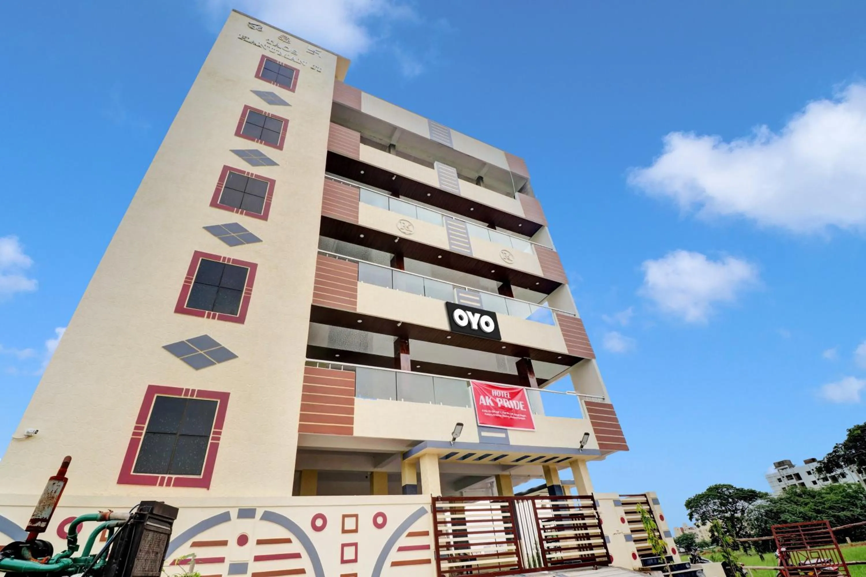 Facade/entrance, Property Building in OYO Flagship Ak Pride