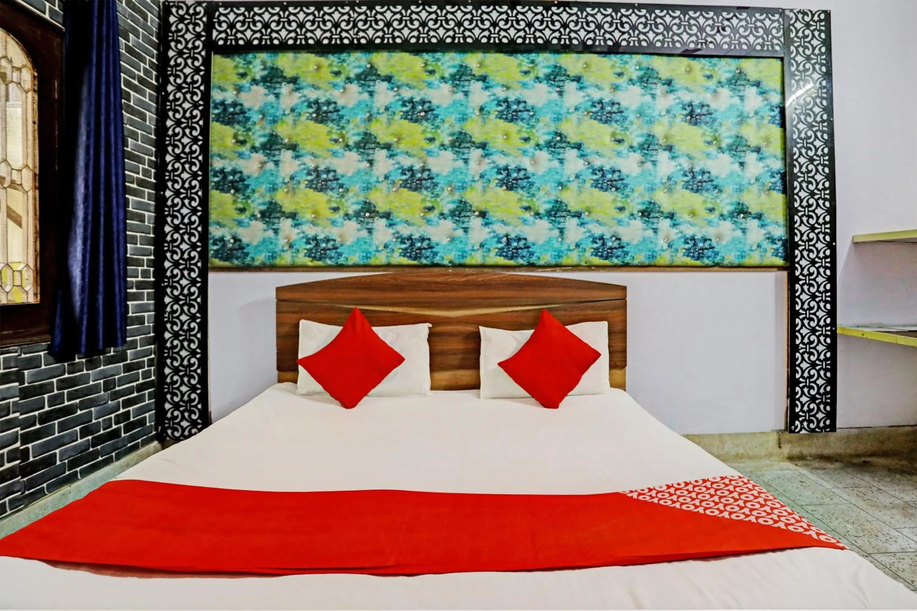 Bedroom in OYO Flagship Hotel Waves