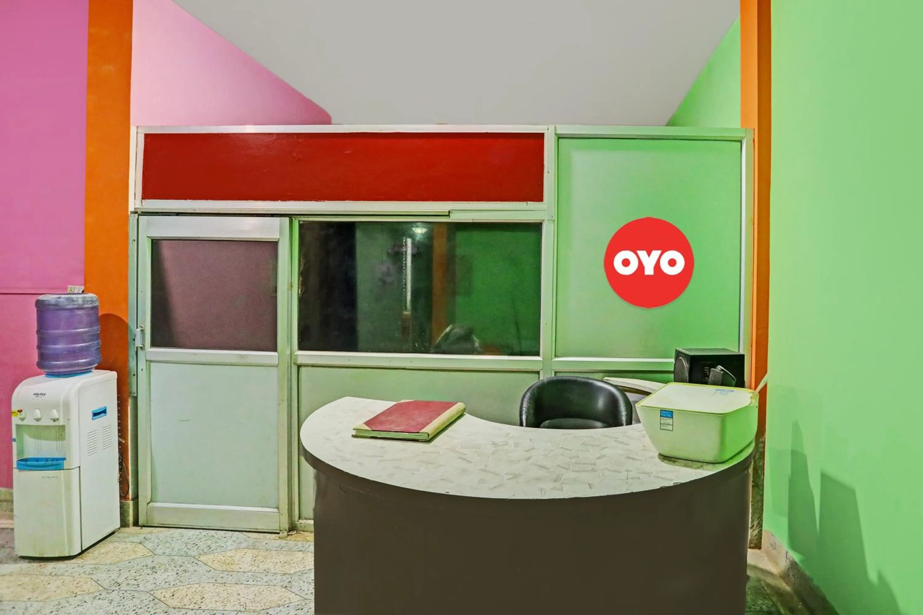 Lobby or reception in OYO Flagship Hotel Waves
