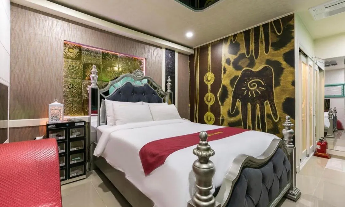 Bed in Hera drive in hotel