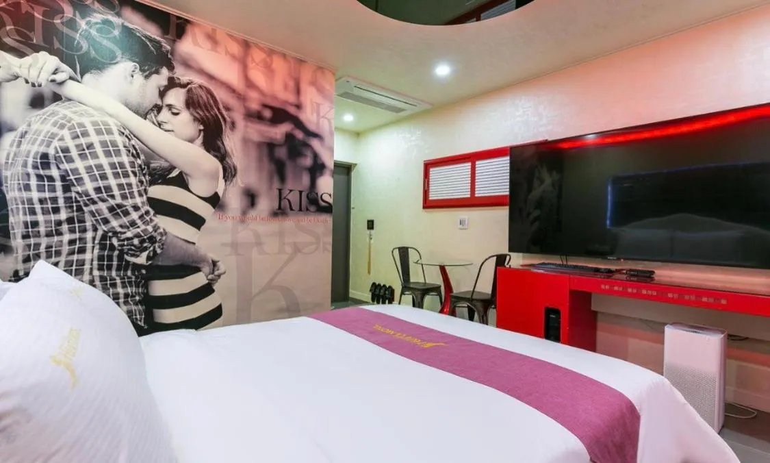 Bed in Hera drive in hotel