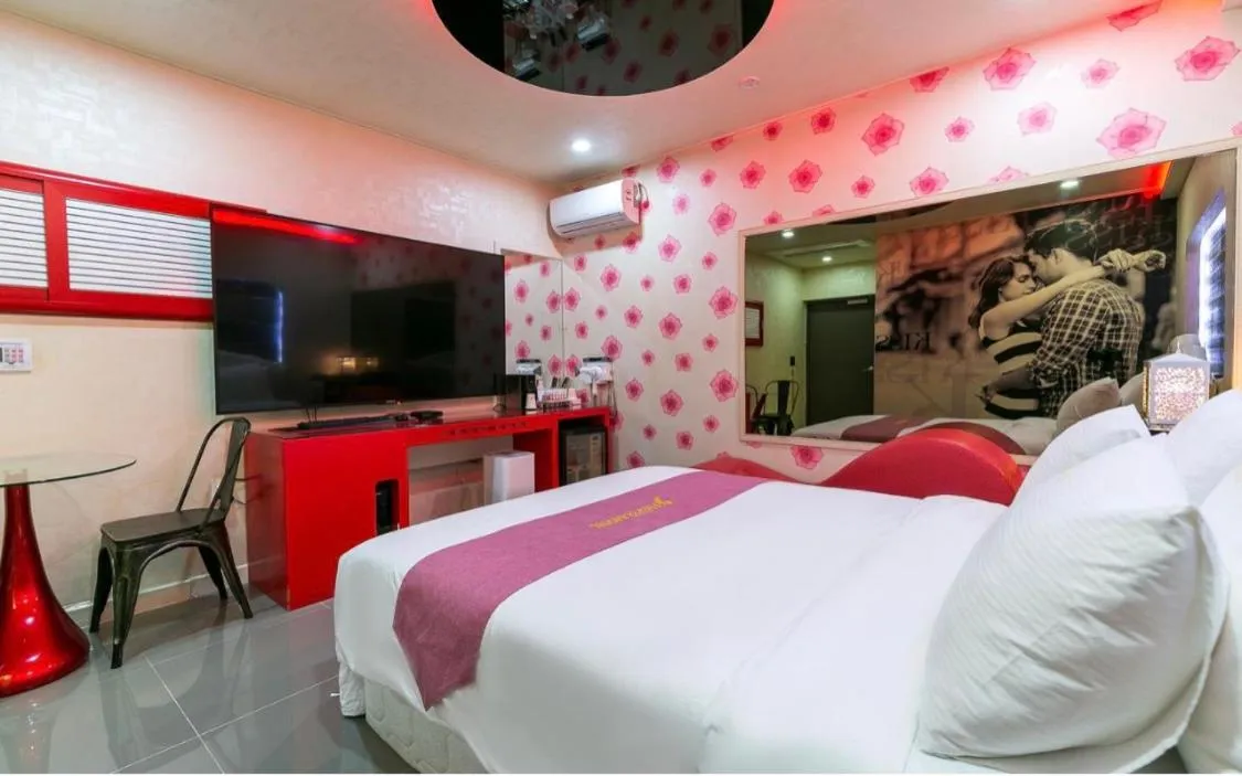 Bed in Hera drive in hotel