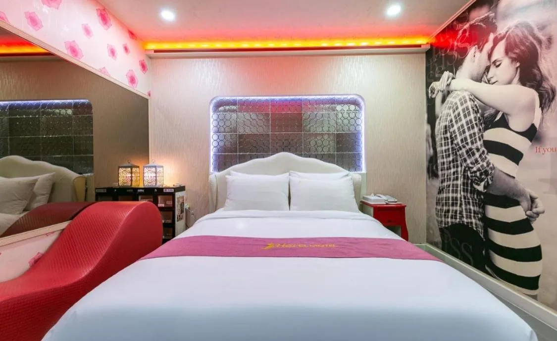 Bed in Hera drive in hotel