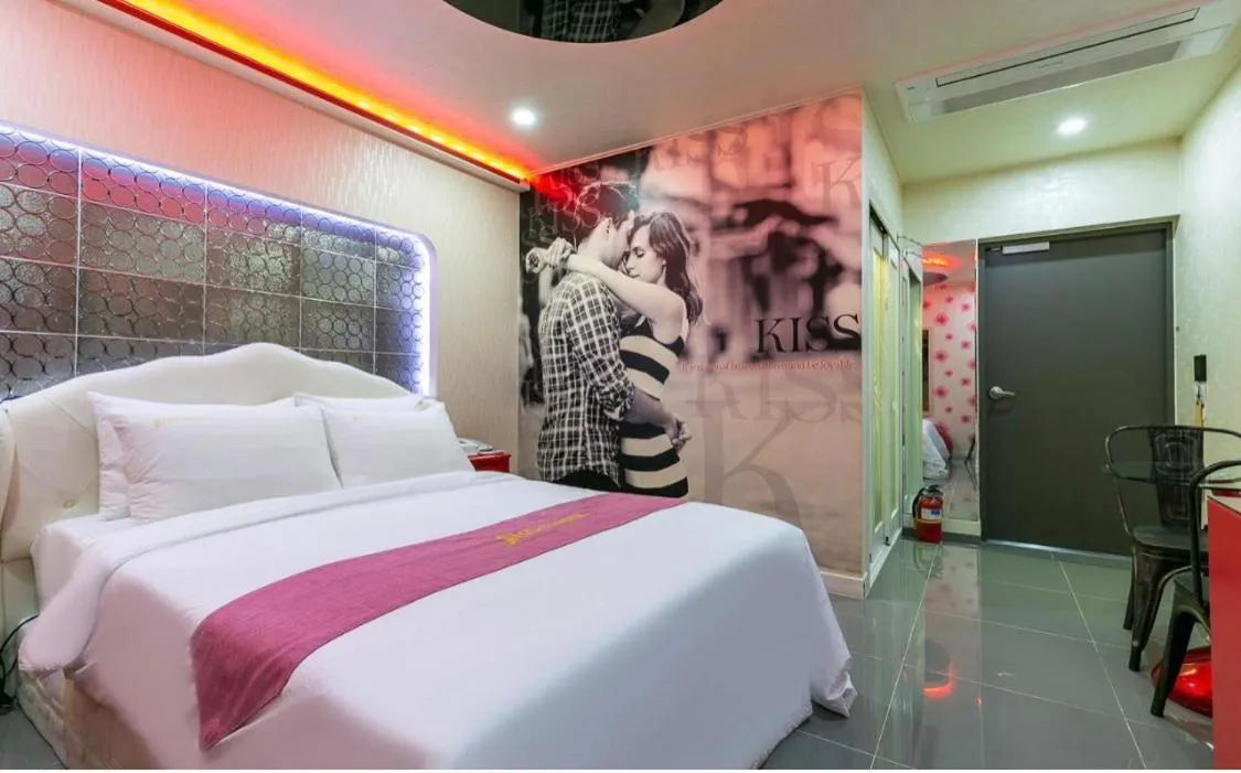 Bed in Hera drive in hotel