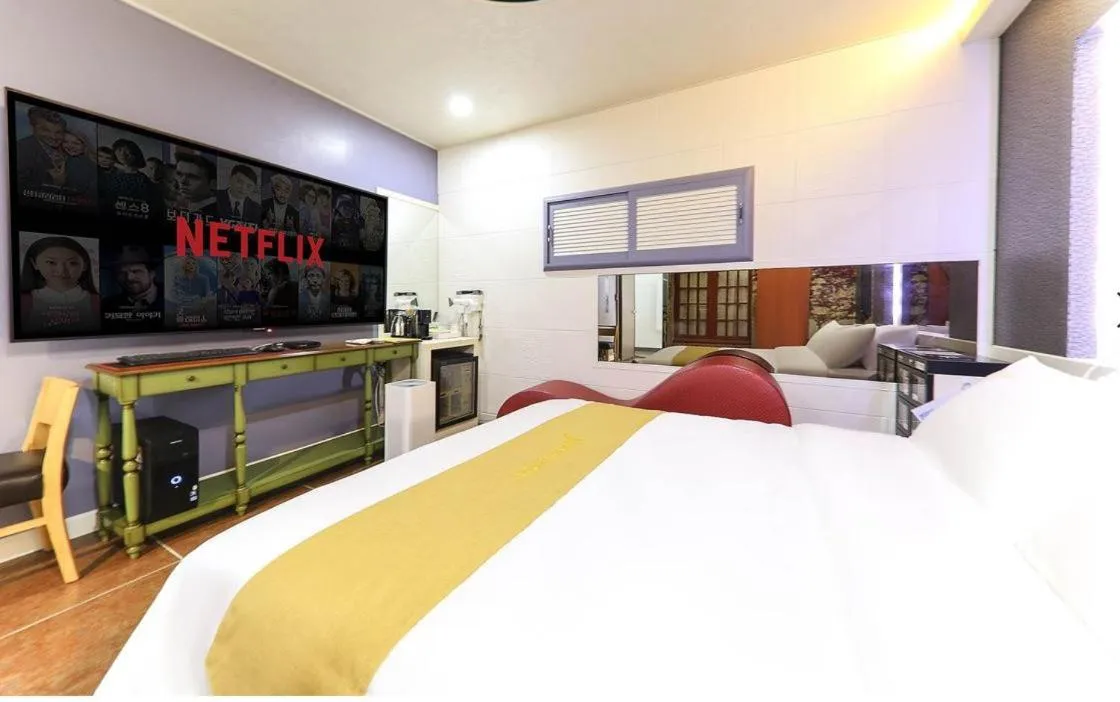 Bed in Hera drive in hotel