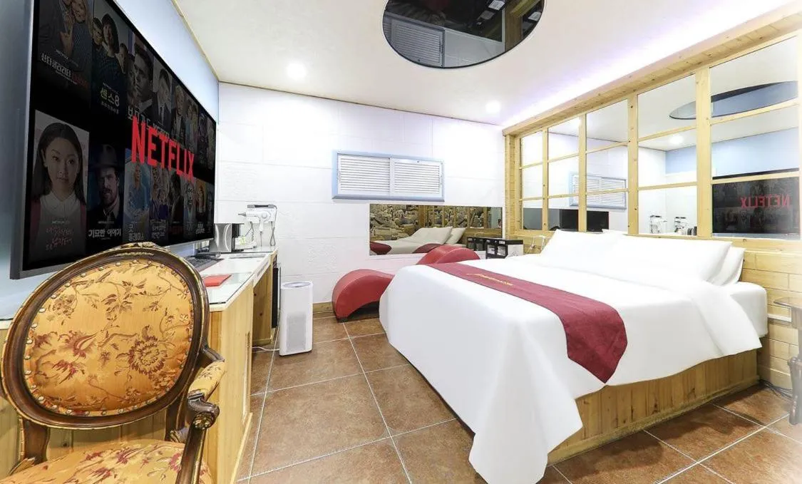 Bed in Hera drive in hotel