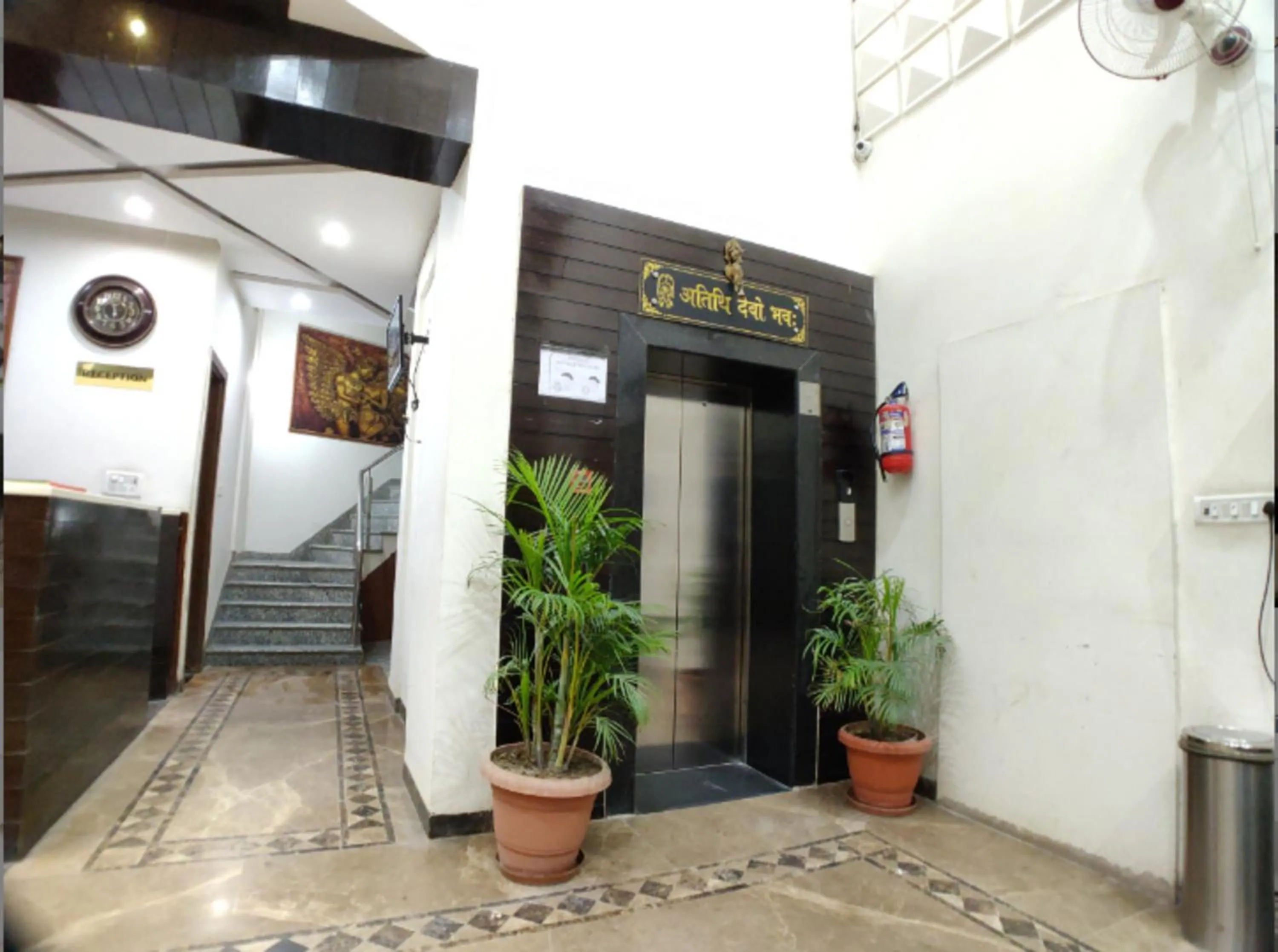 elevator in Hotel Badrika Inn