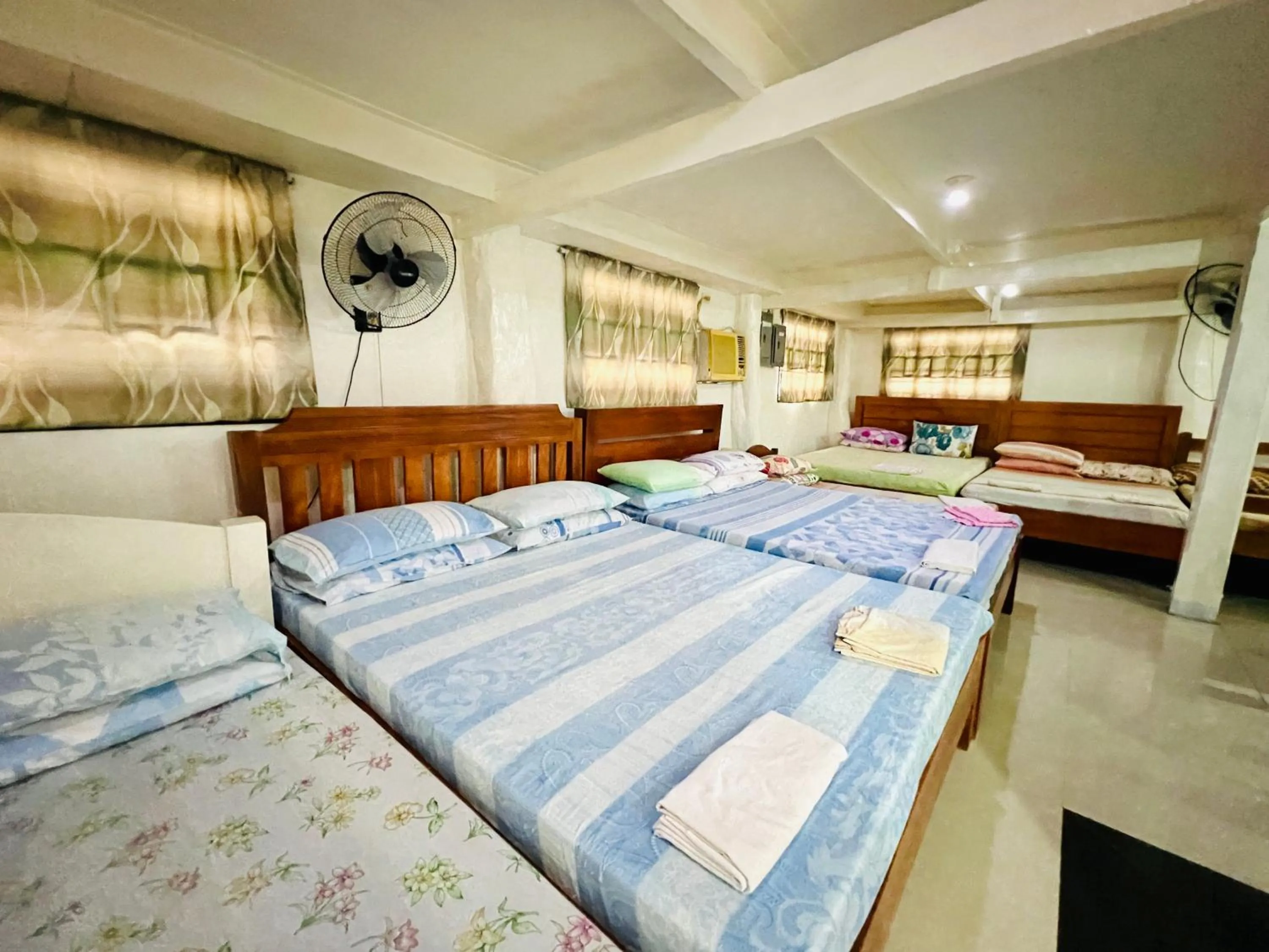 Bed in King Henry's Transient House