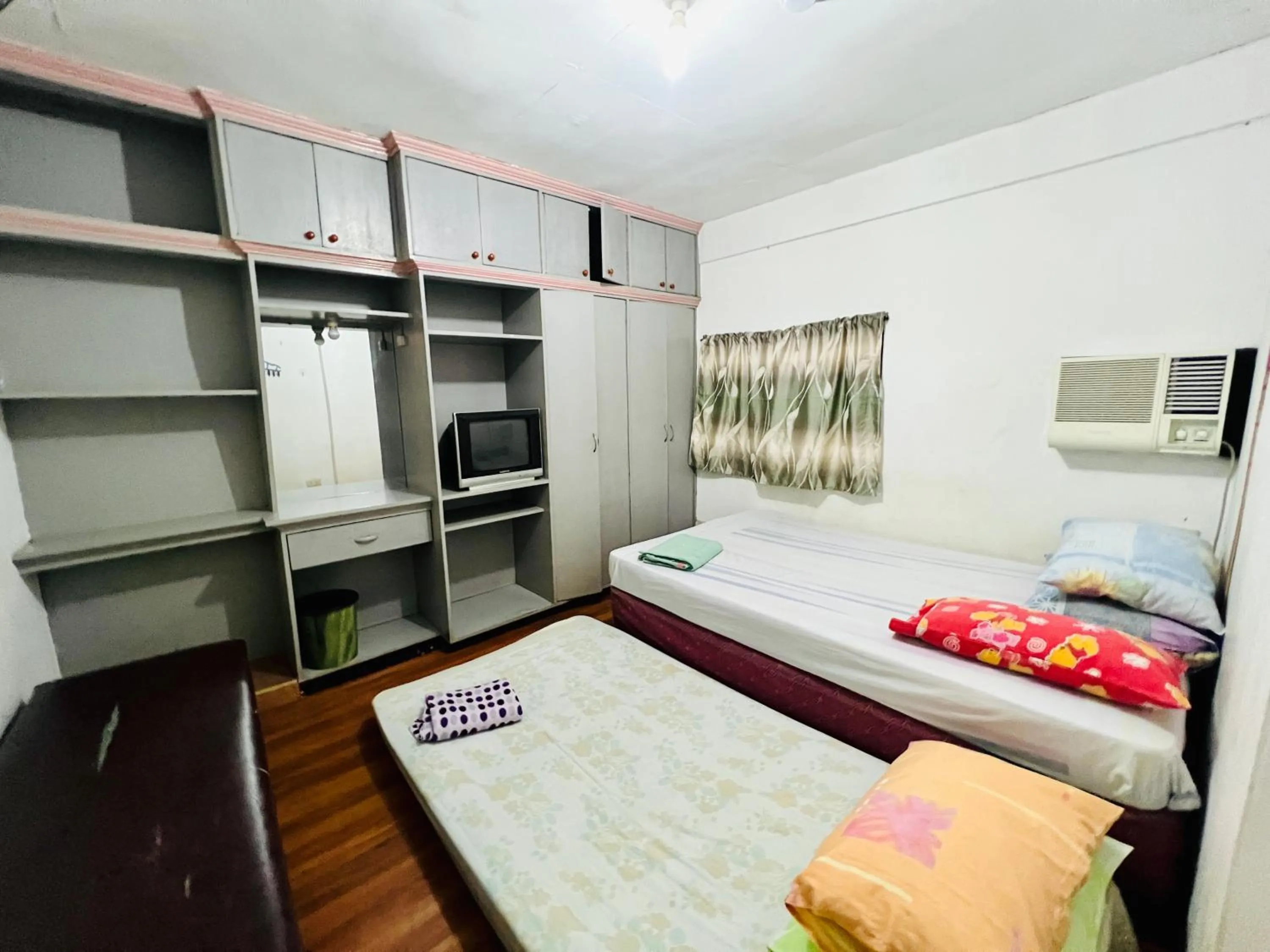 Bed in King Henry's Transient House