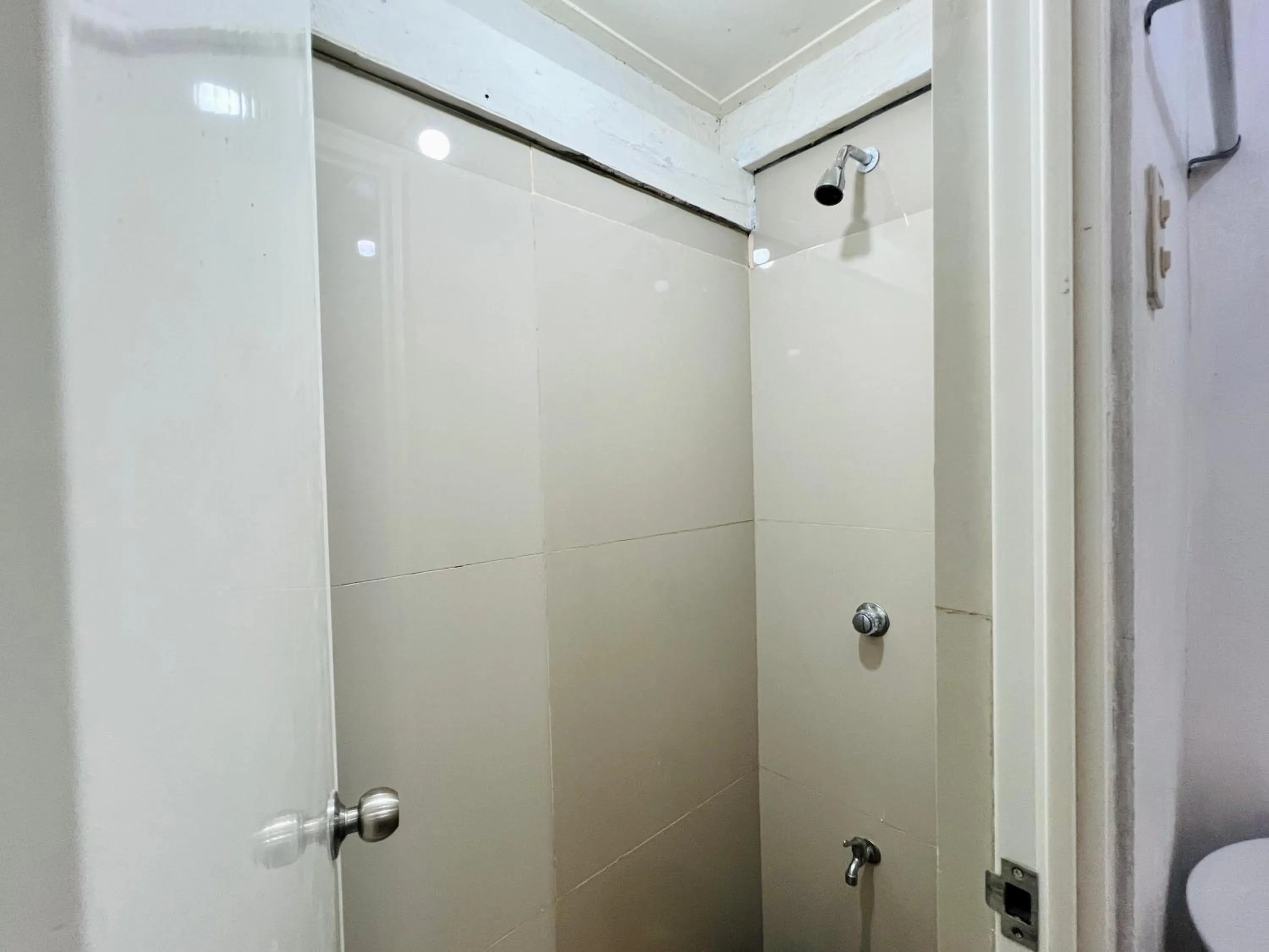 Bathroom in King Henry's Transient House