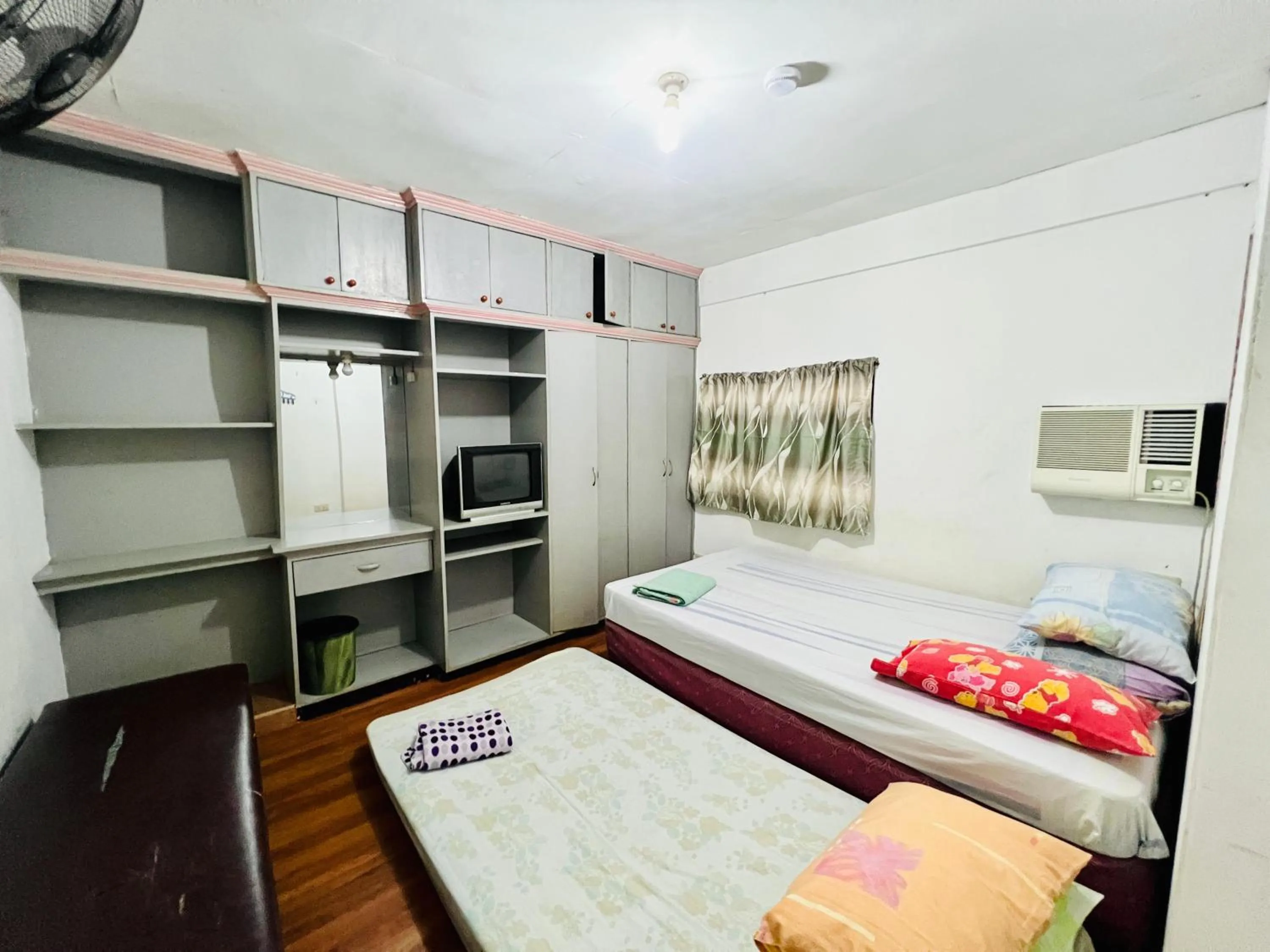 Bed in King Henry's Transient House