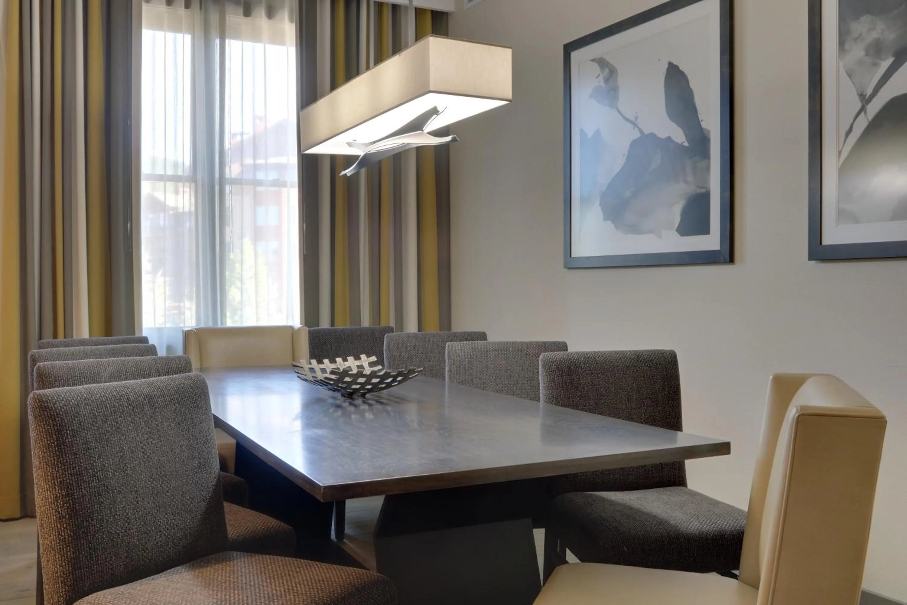 Dining area in Hyatt Vacation Club at Northstar Lodge