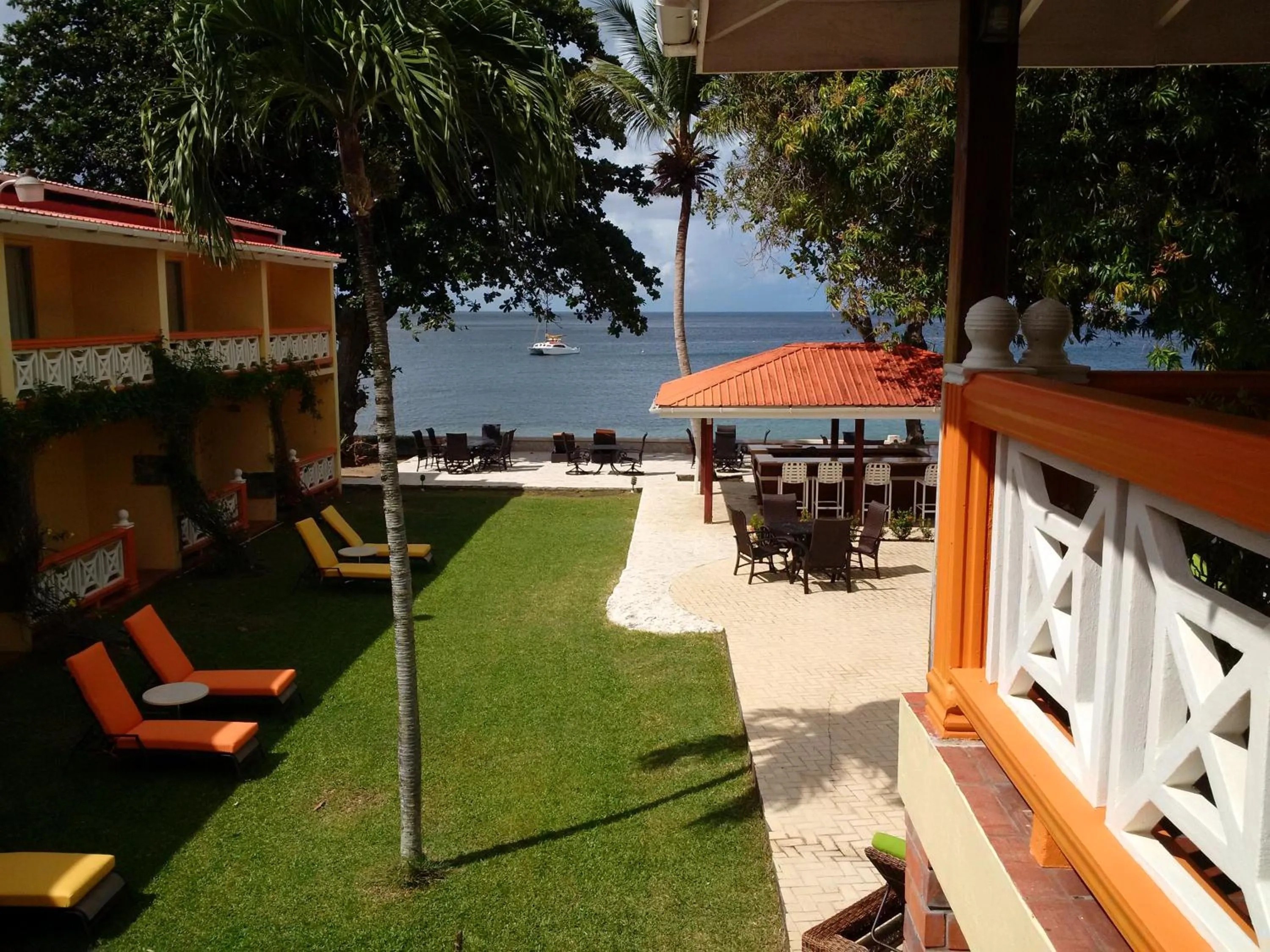 Sunset Shores Beach Hotel