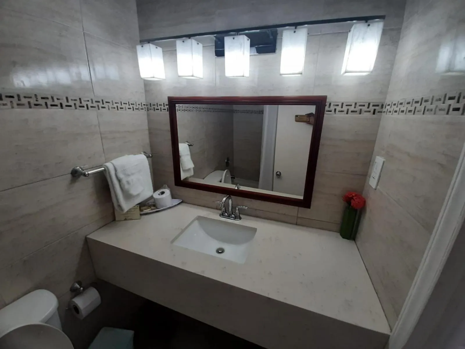 Sunset Shores Beach Hotel