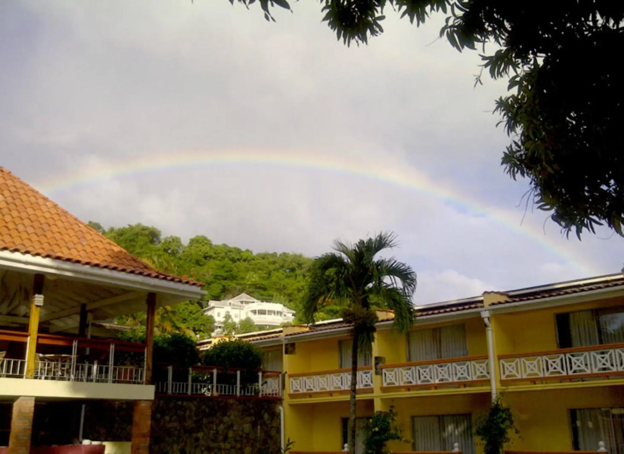 Facade/entrance in Sunset Shores Beach Hotel