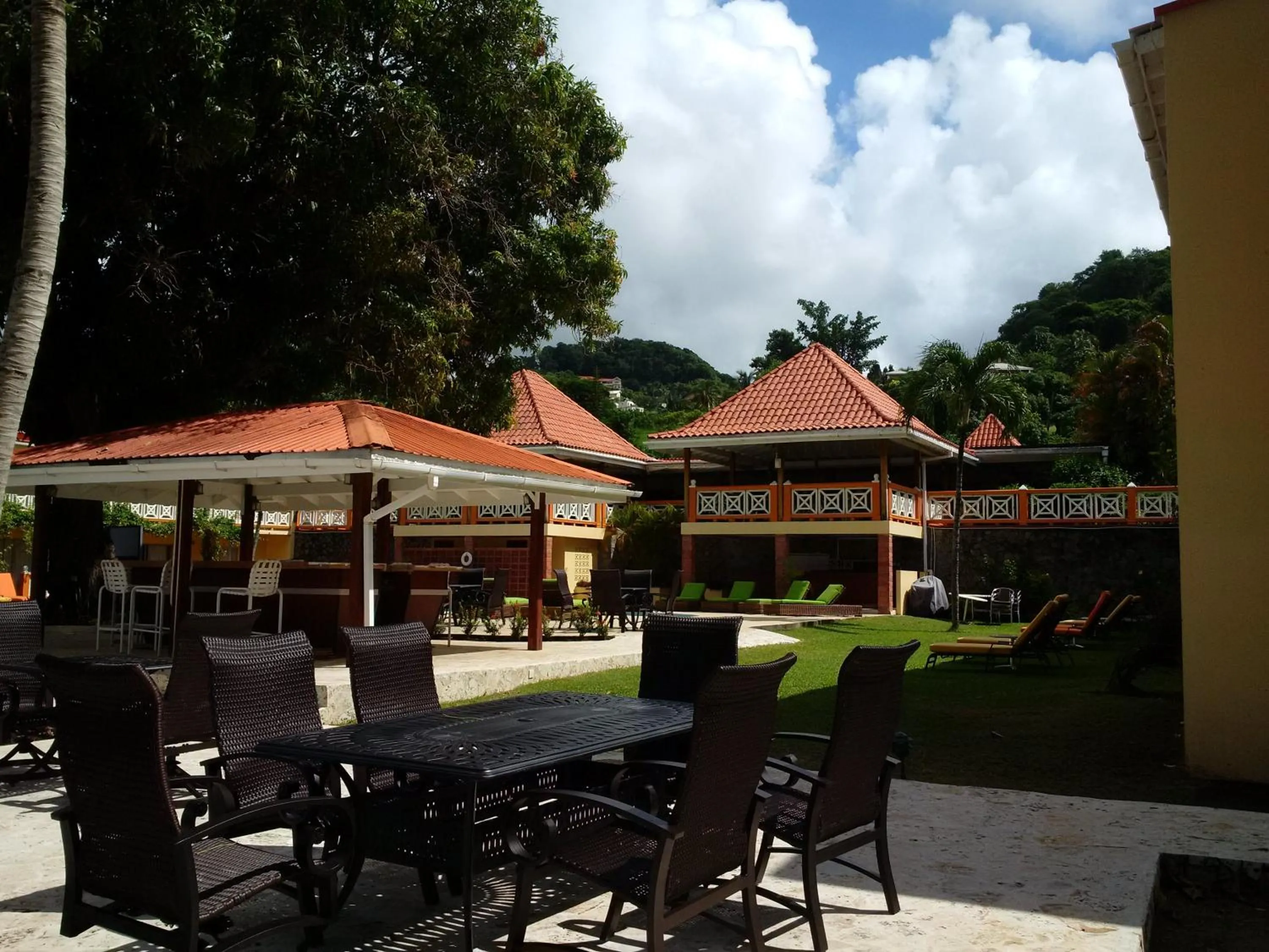 Sunset Shores Beach Hotel