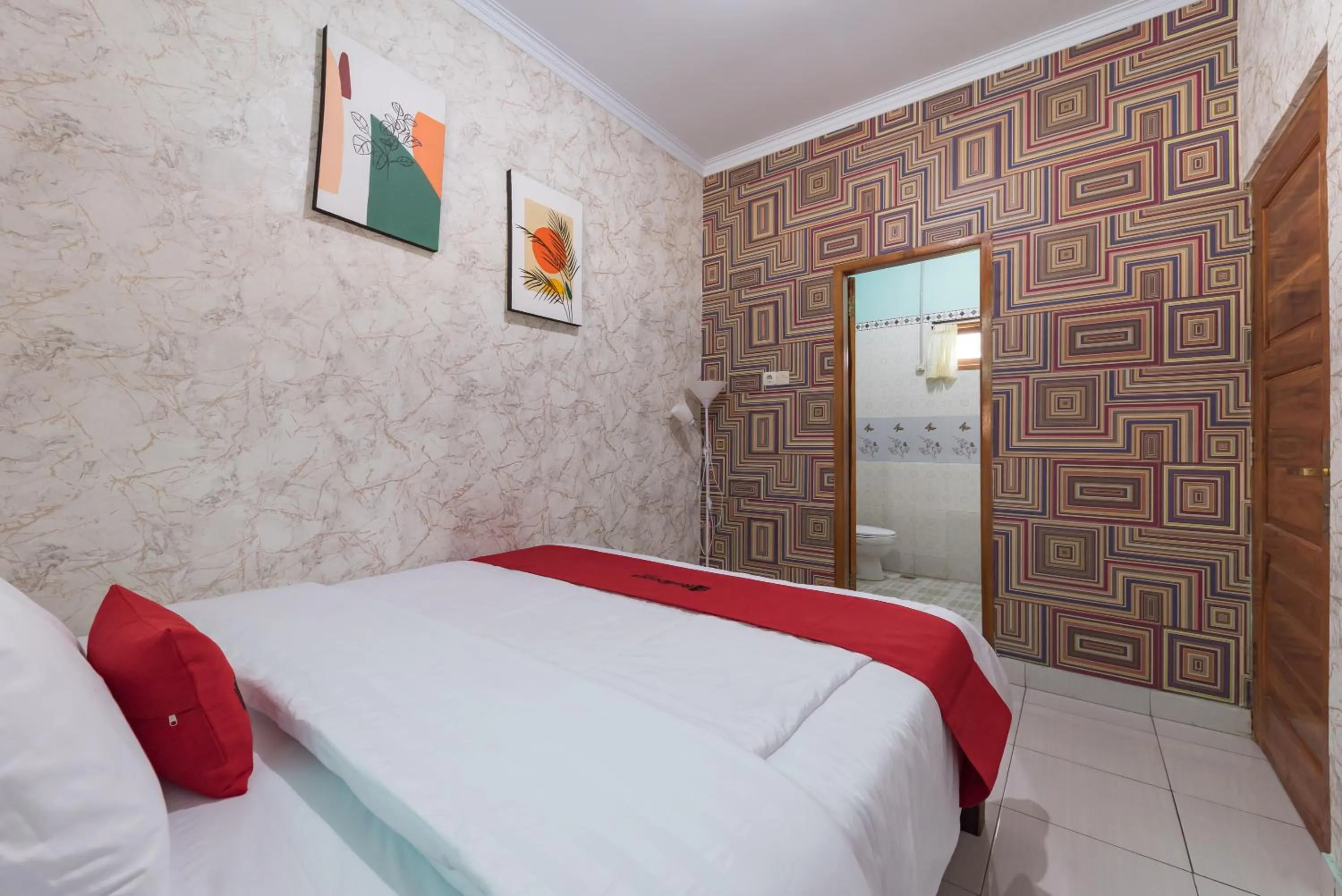 Bedroom, Bed in RedDoorz Resort @ Ciater 2