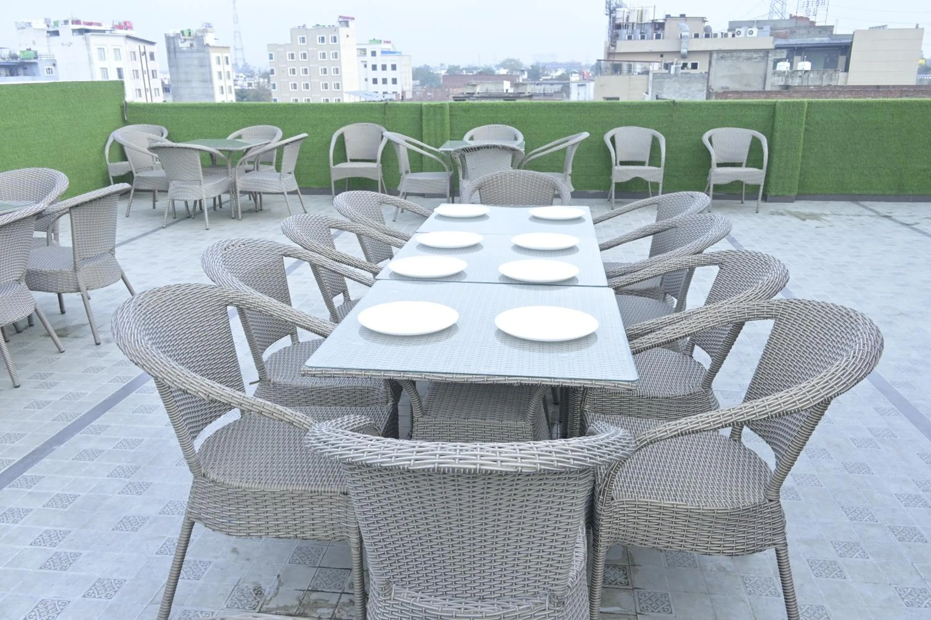 Restaurant/places to eat in VK Hotels & Resorts