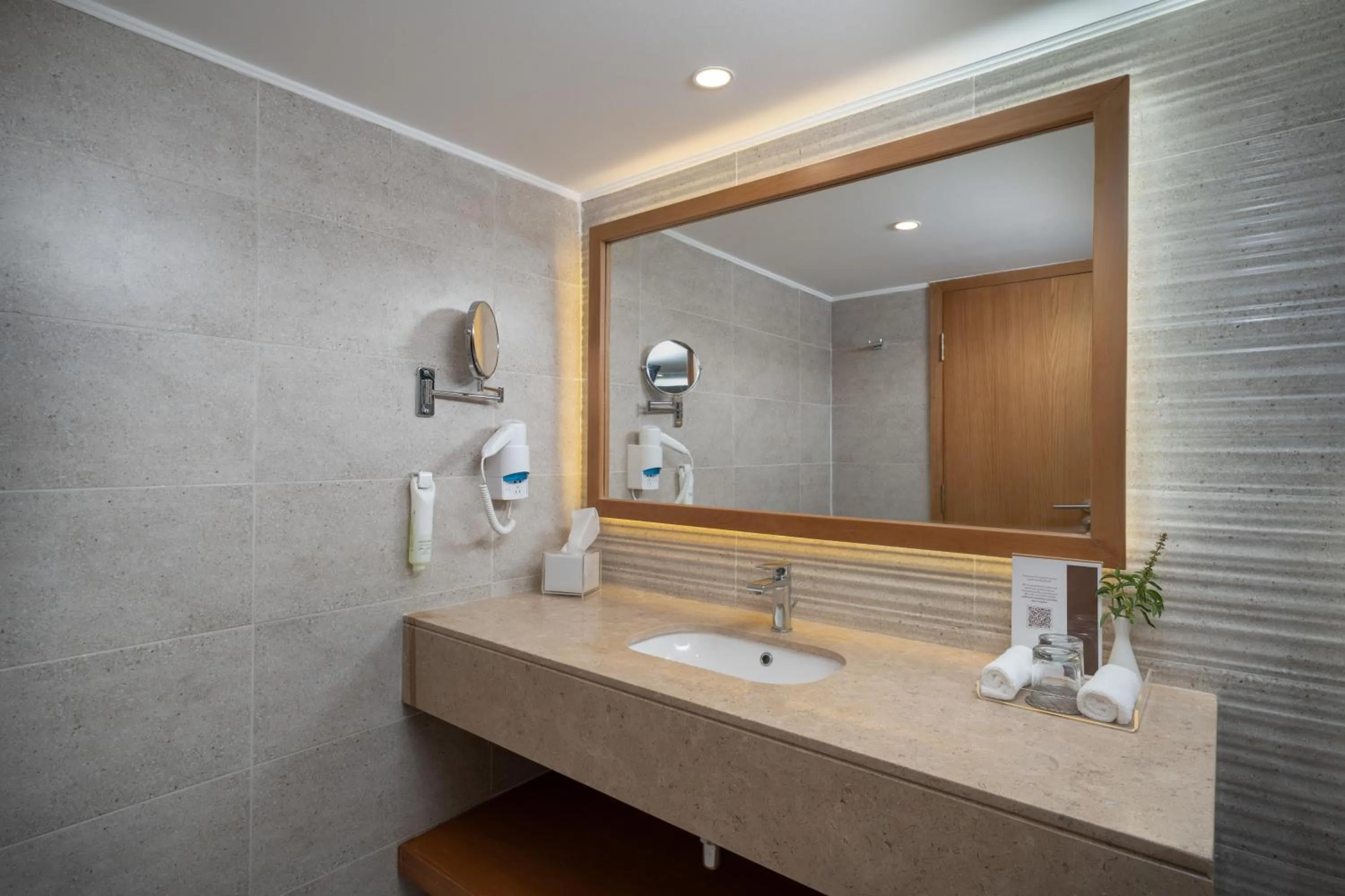 Bathroom in JAZ Pyramids Resort