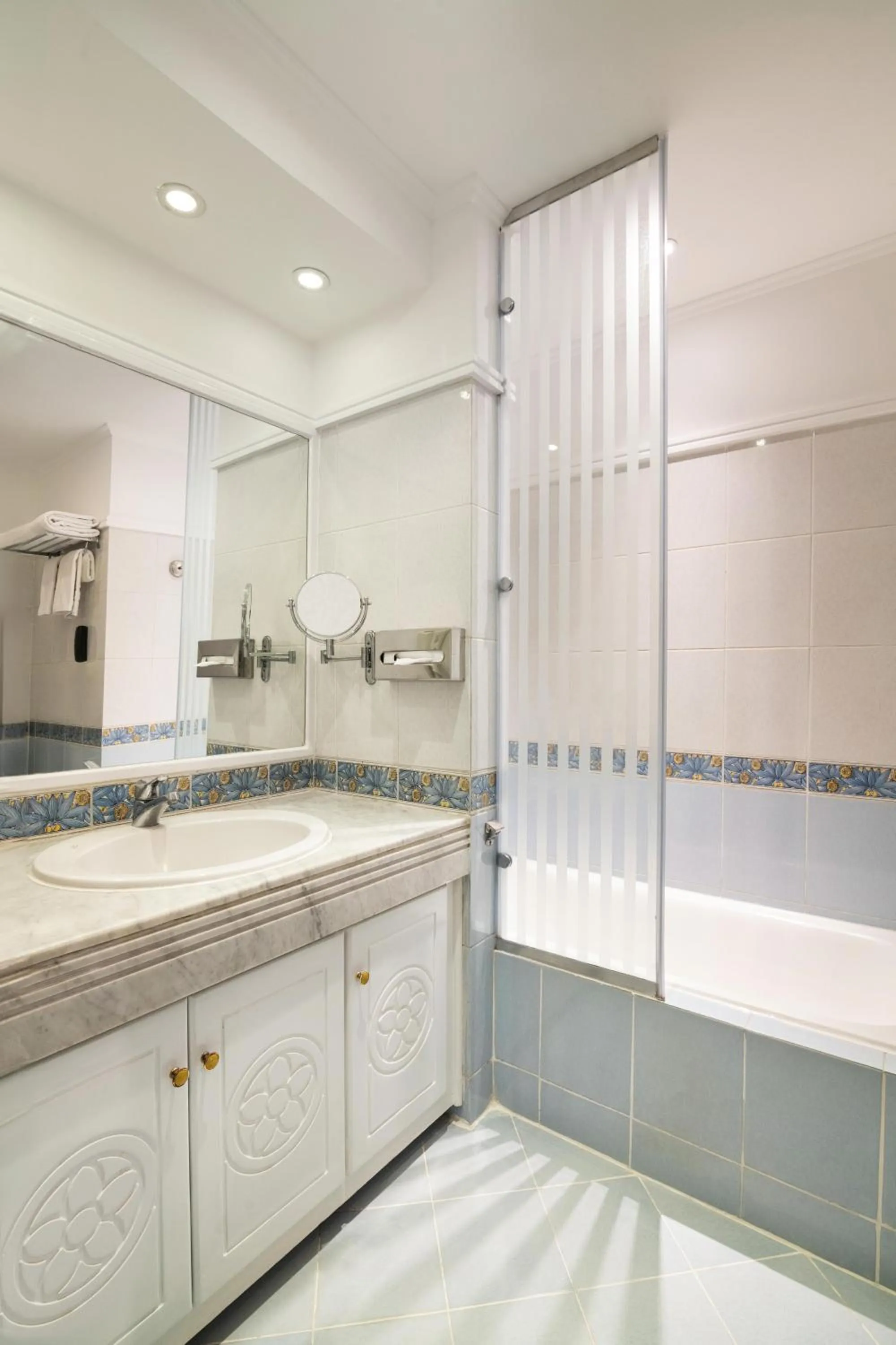 Bathroom in JAZ Pyramids Resort