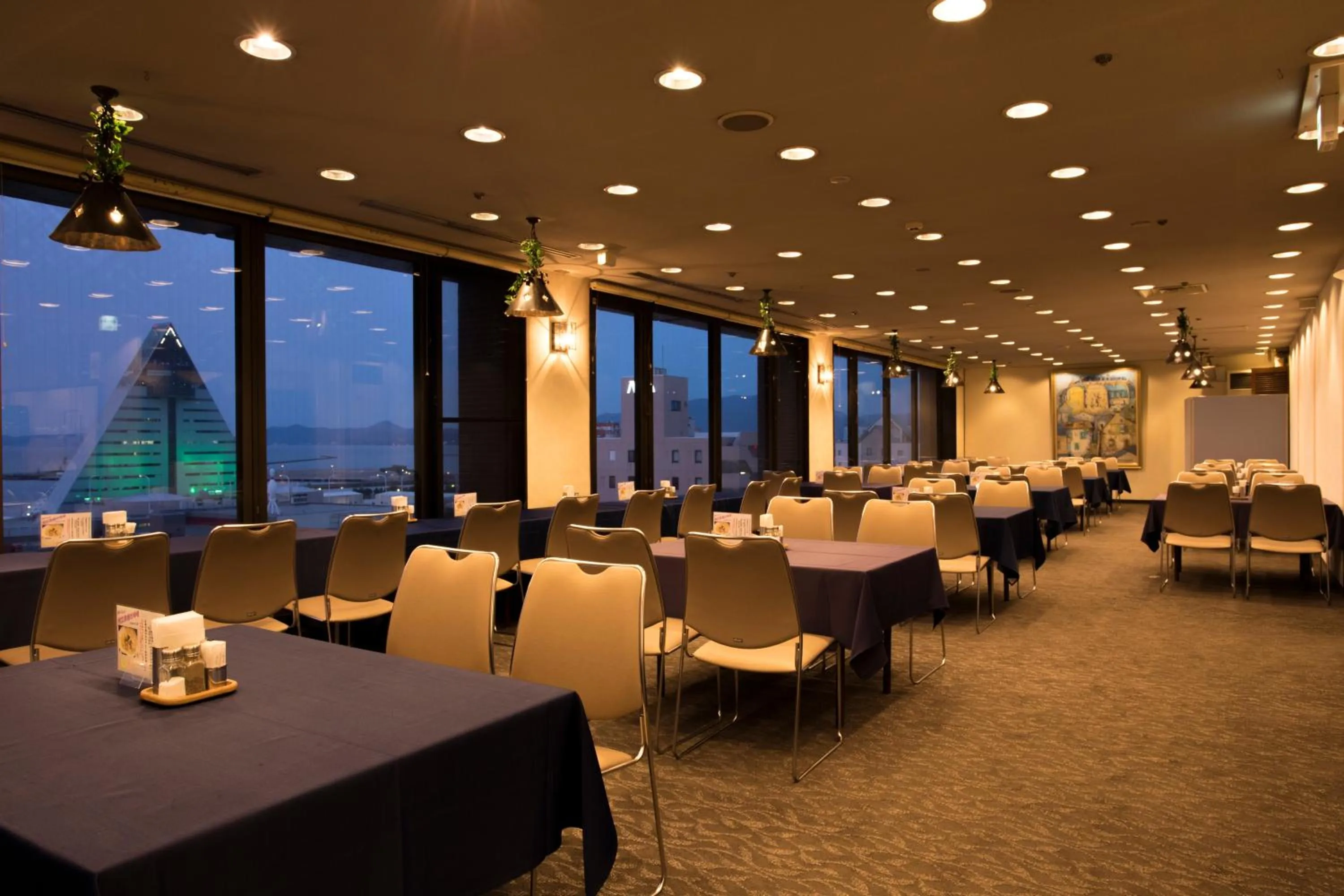 Restaurant/places to eat in Hotel Sunroute Aomori