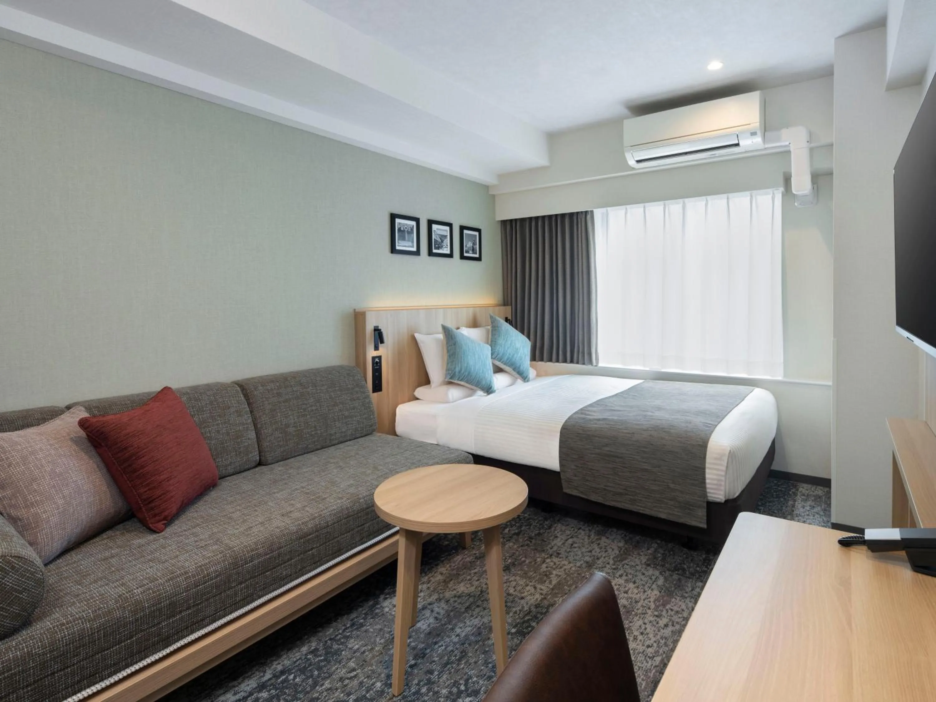 Photo of the whole room, Bed in FLEXSTAY INN Iidabashi