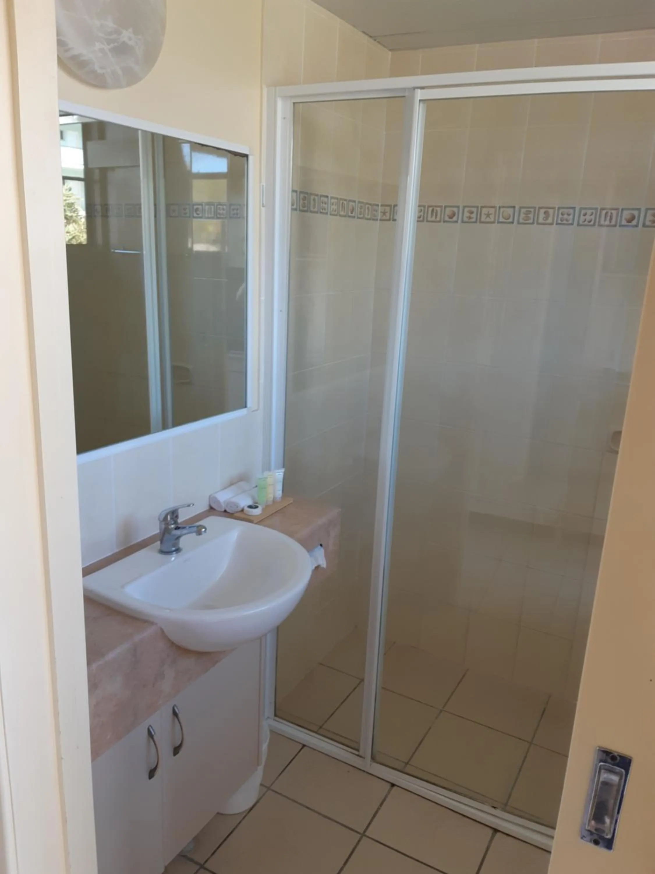 Shower in Whitsunday Sands Resort