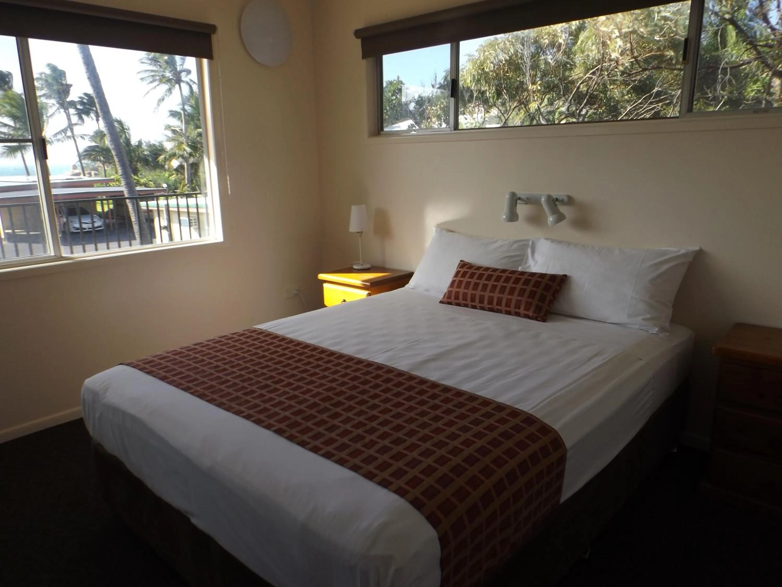 Bedroom, Bed in Whitsunday Sands Resort