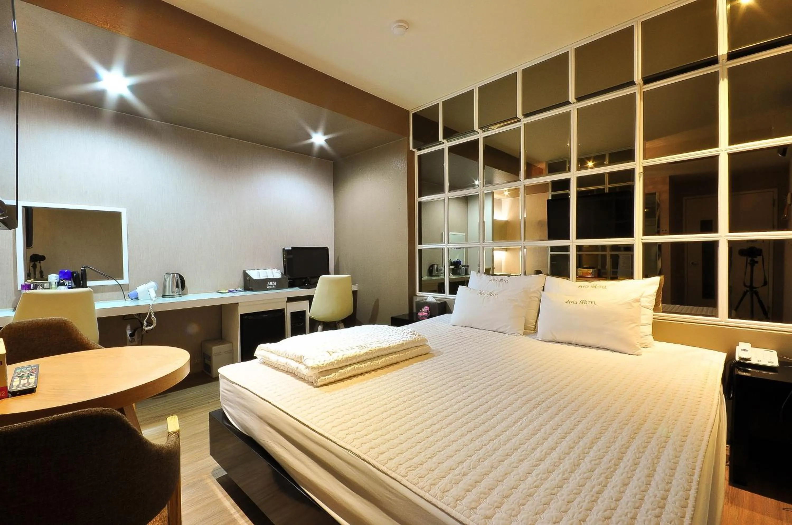 TV and multimedia, Bed in Boutique Hotel Aria Nampo