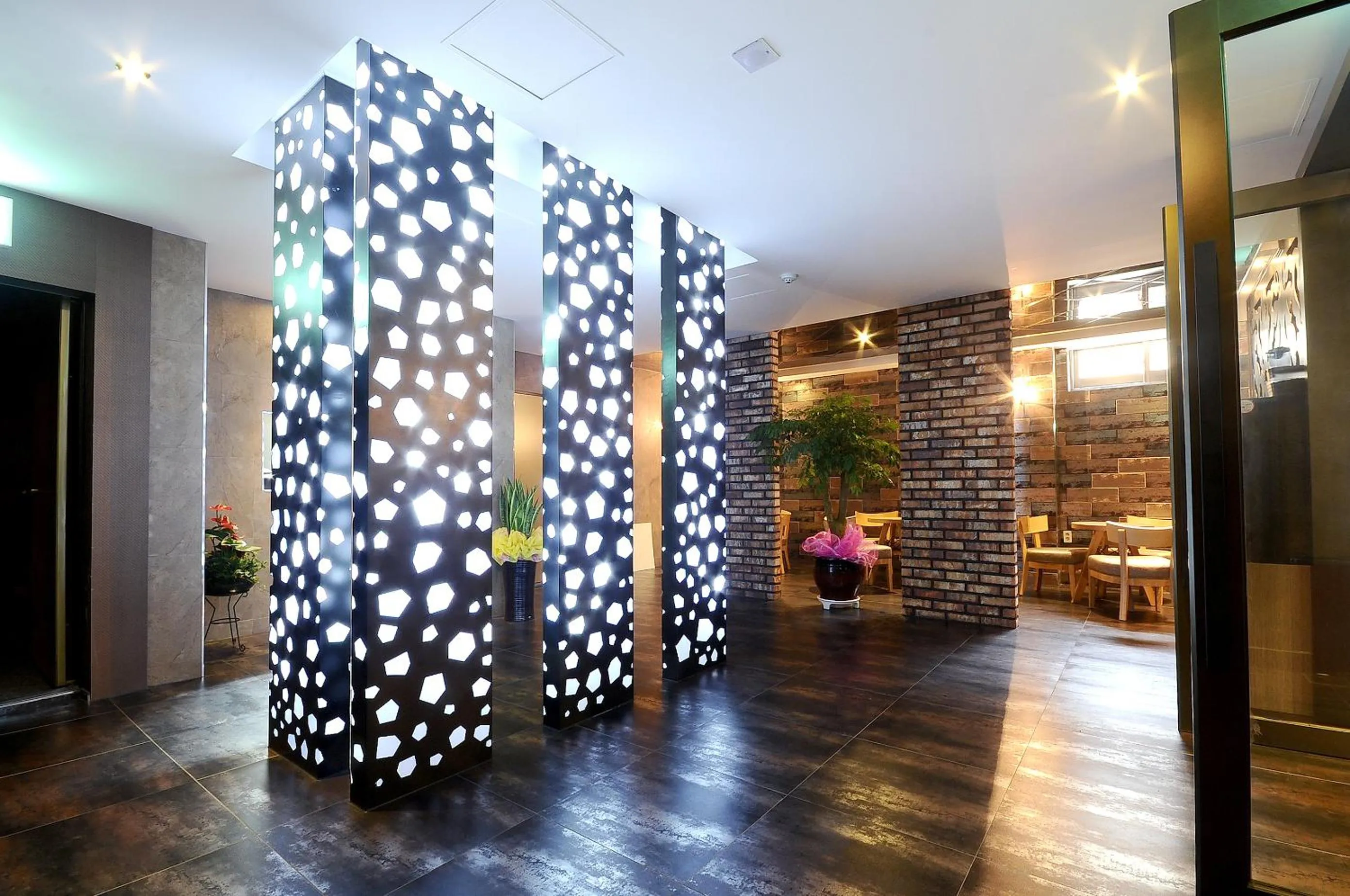 Lobby or reception, Bathroom in Boutique Hotel Aria Nampo