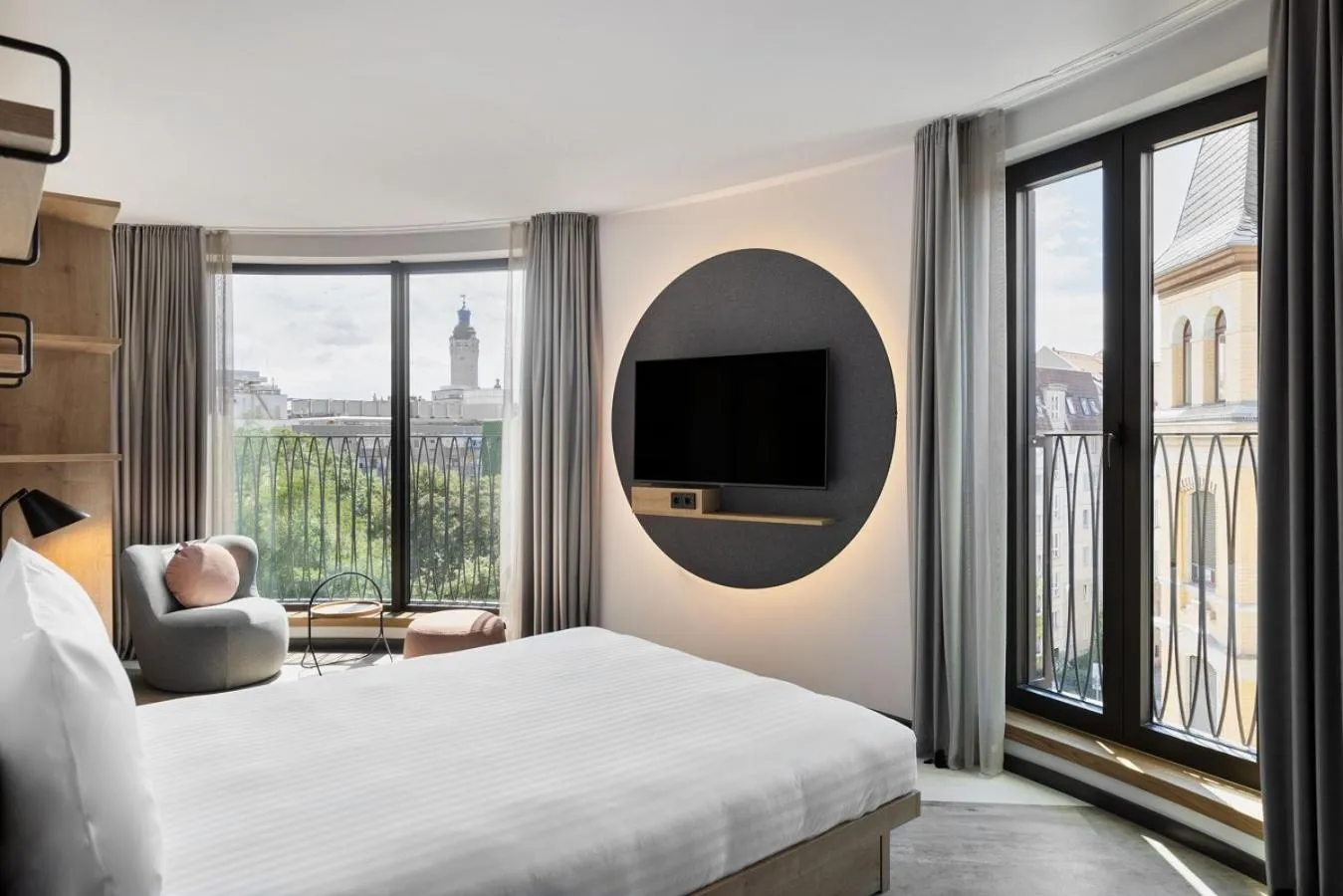 Photo of the whole room, Bed in Stay KooooK Leipzig City - Online Check In