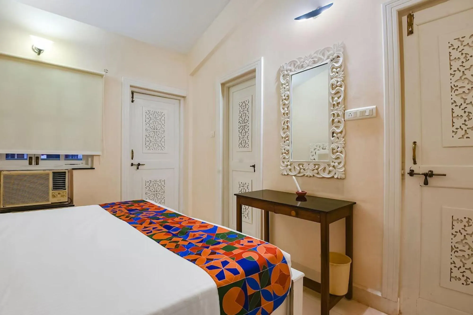 Bed in FabHotel Prime Emerald Highland - 500M From Candolim Beach