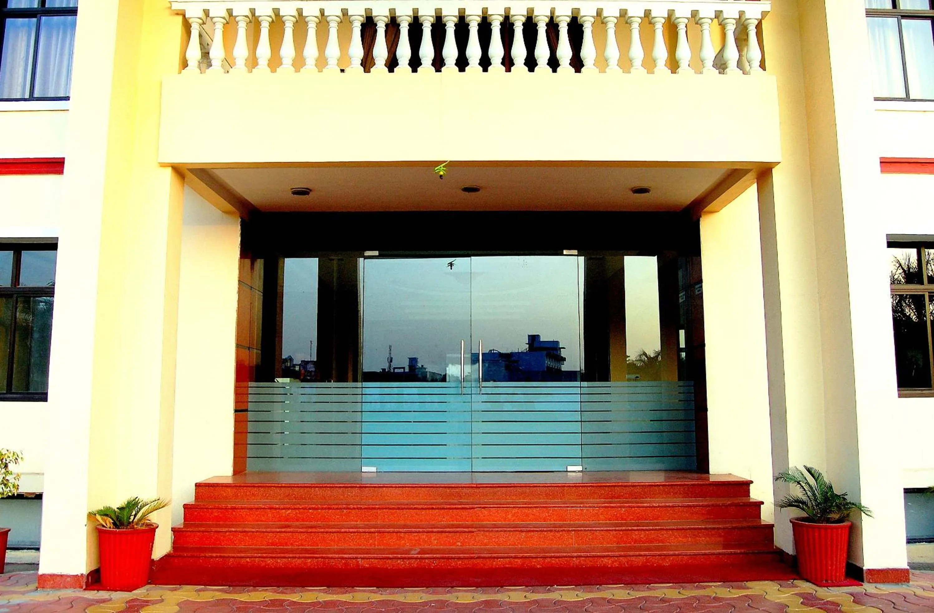 Facade/entrance in Ranbanka Heritage Resort 1 km from Bhilwara Railway Station