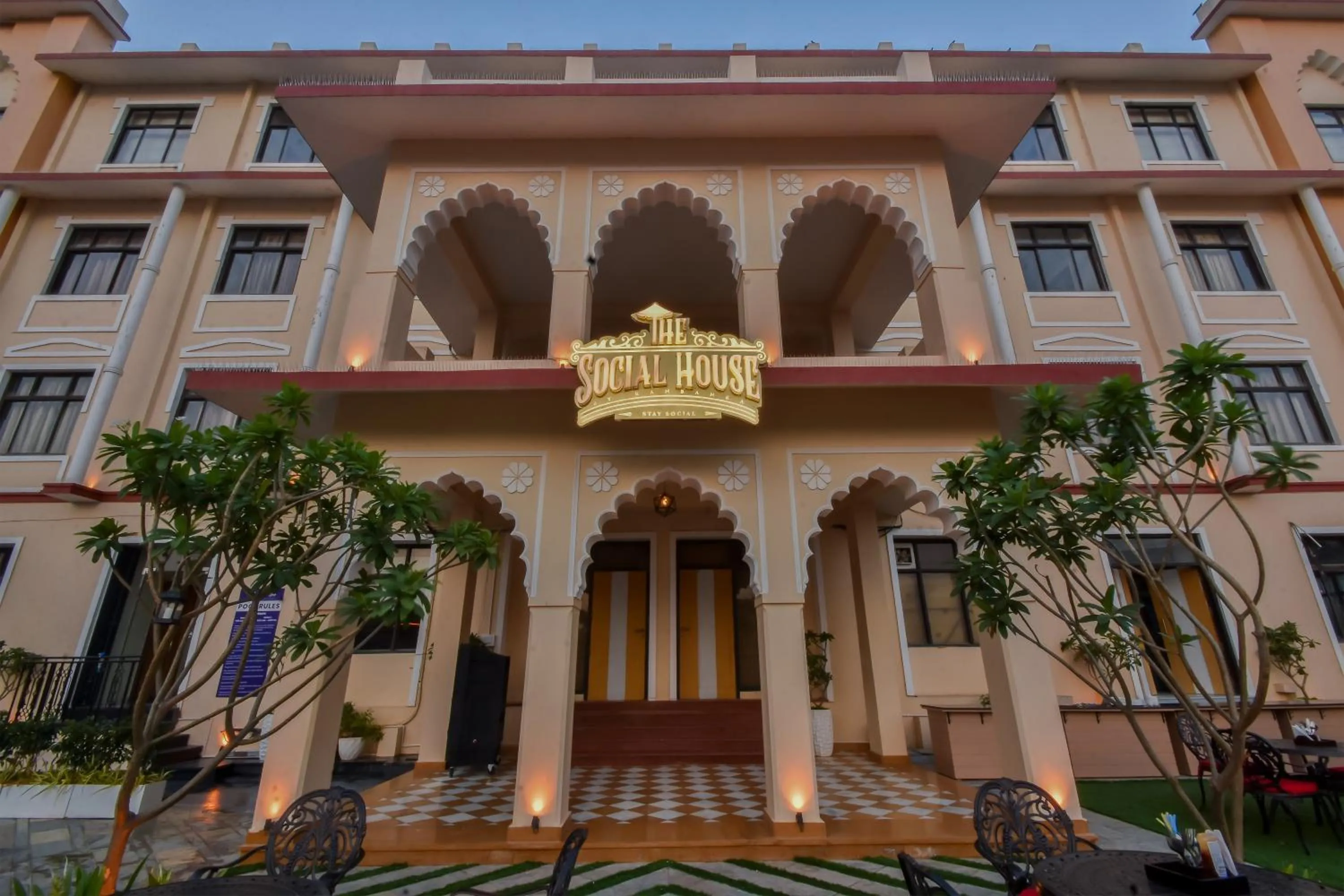 Facade/entrance in Ranbanka Heritage Resort 1 km from Bhilwara Railway Station