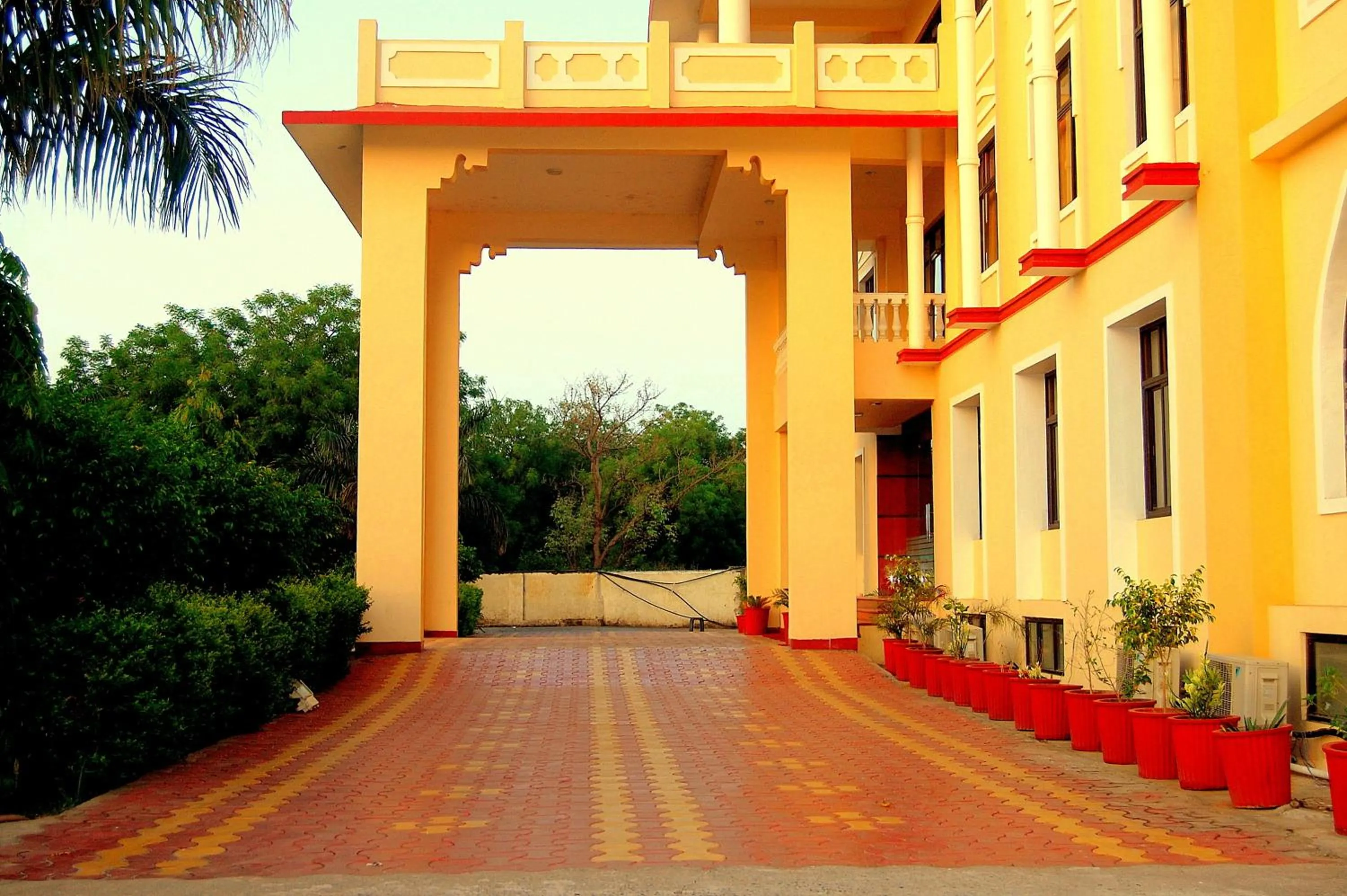 Facade/entrance in Ranbanka Heritage Resort 1 km from Bhilwara Railway Station