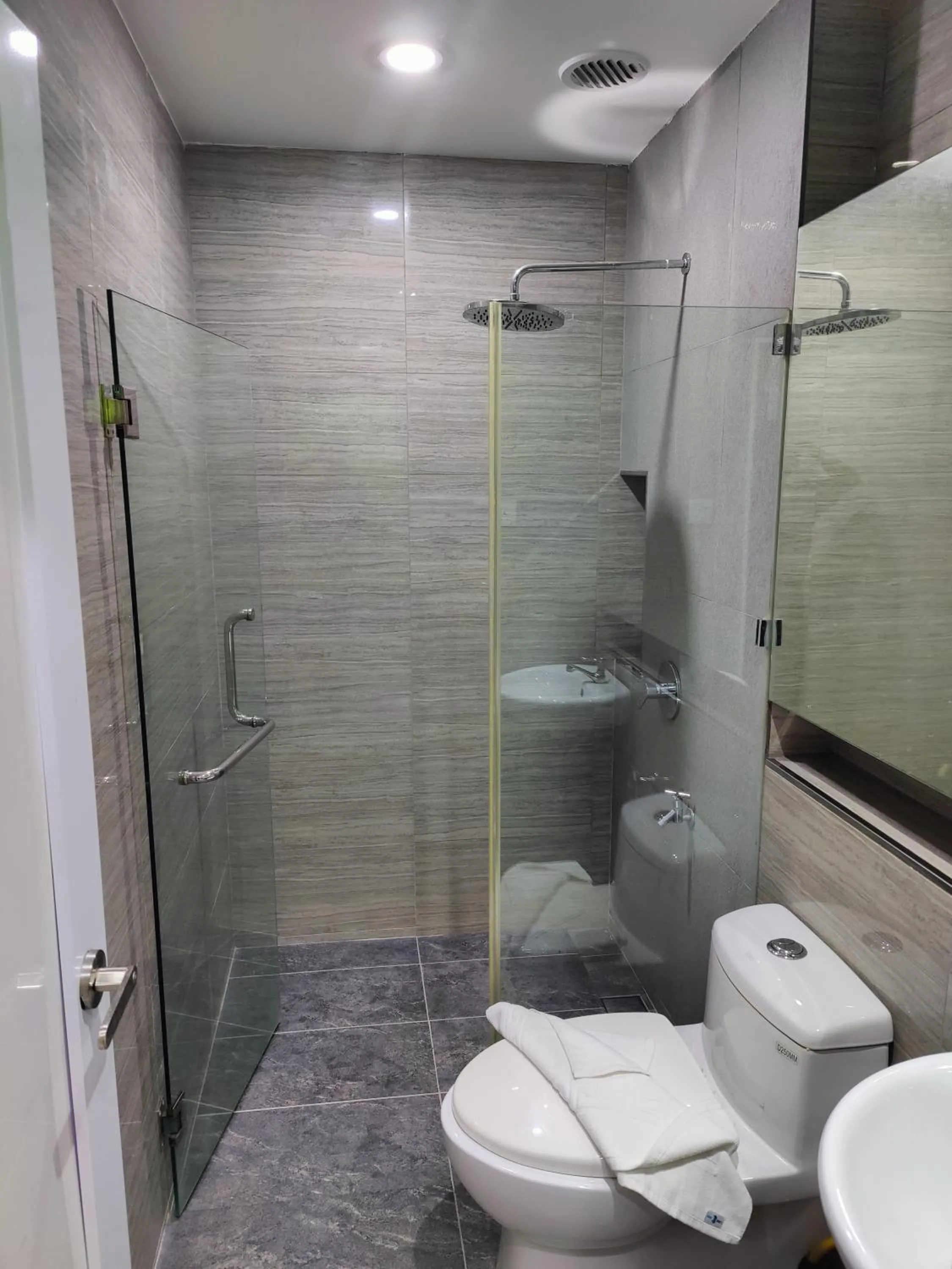 Bathroom in Hotel O Link Suite